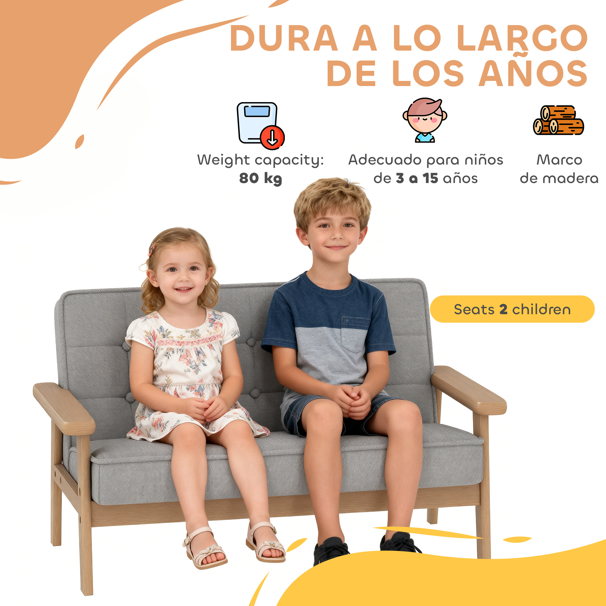 Dos niños sentados en un sofá gris. Capacidad de peso 80 kg.