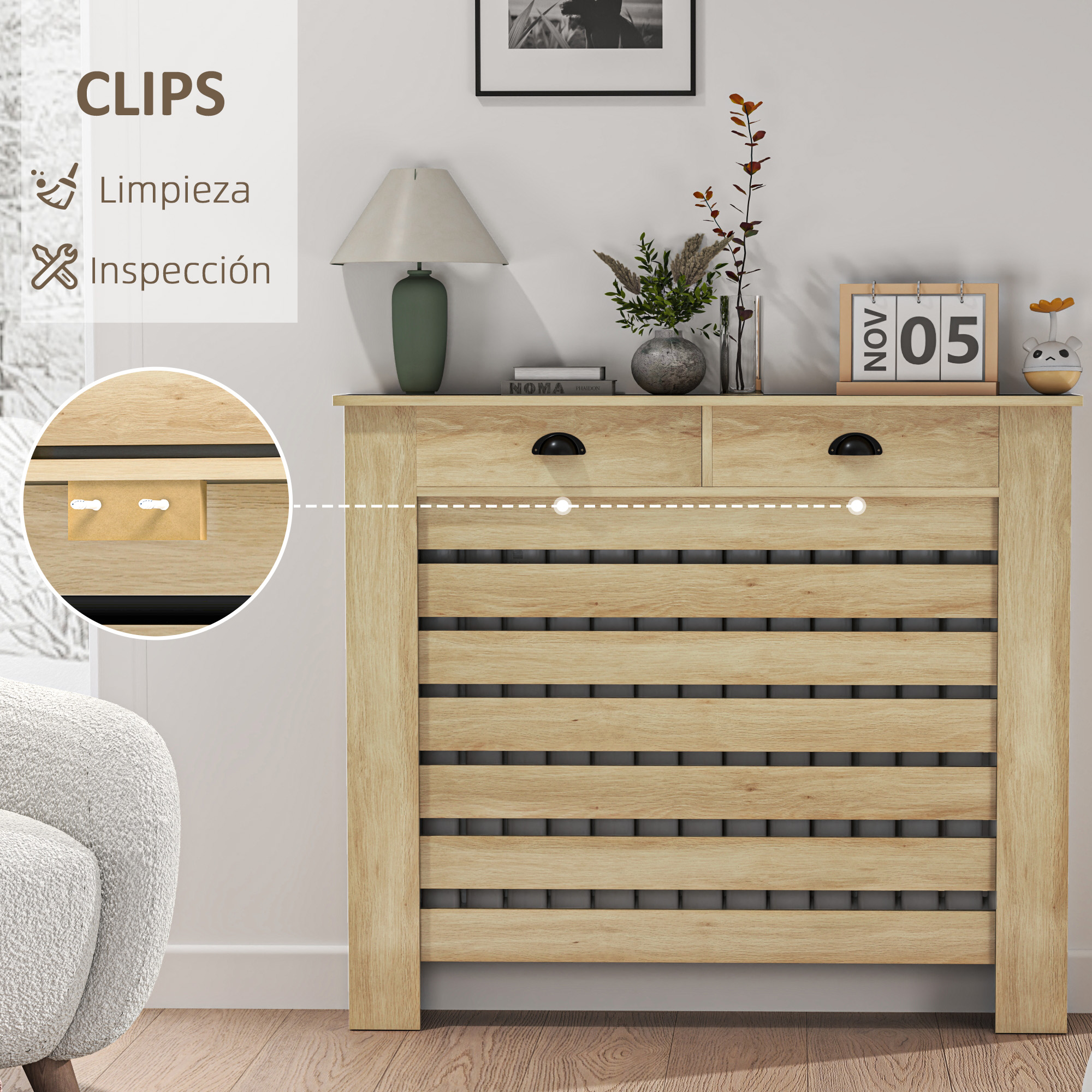 Mueble de madera con frente de lamas, cajones, calendario y decoración.