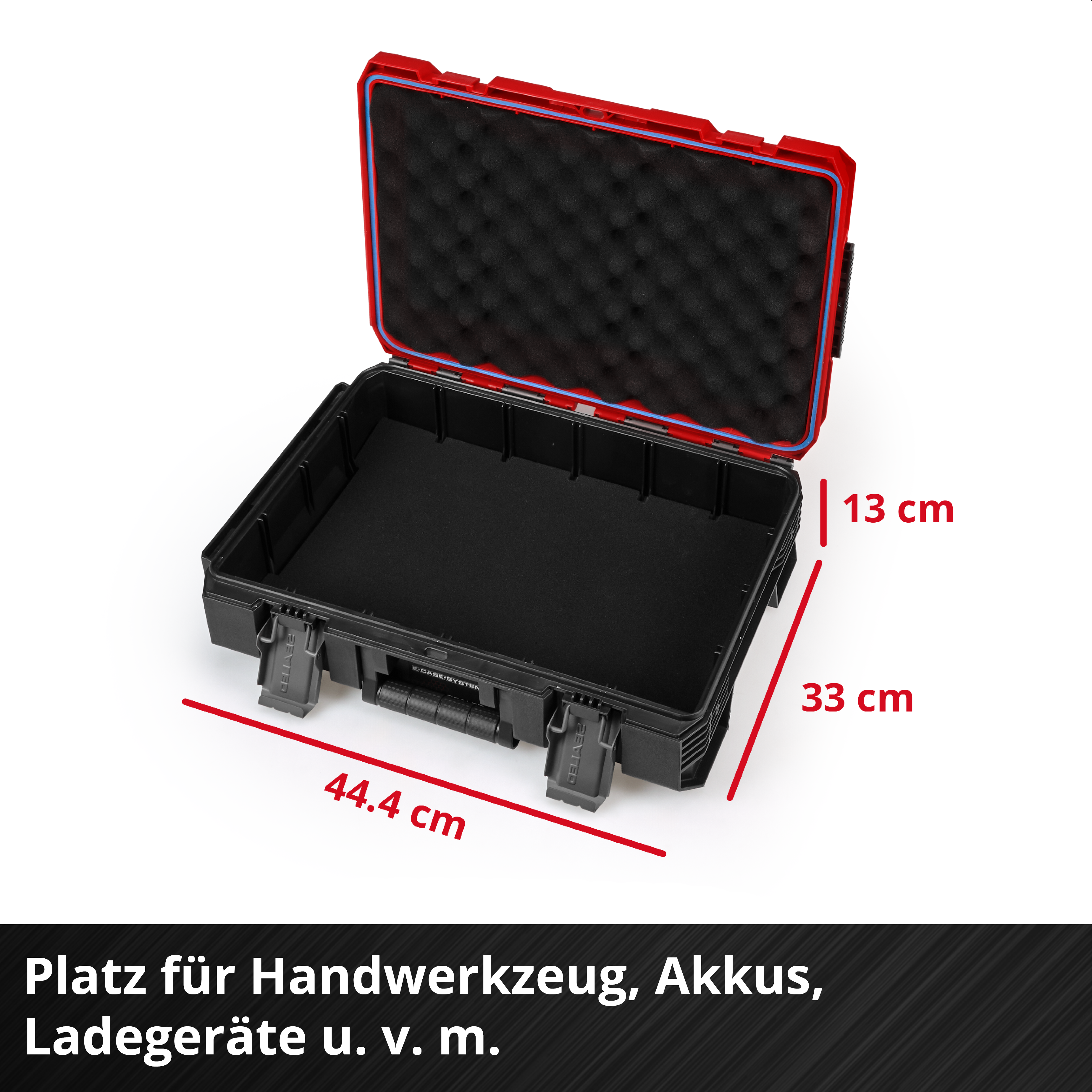 Ein offener, schwarzer Werkzeugkoffer mit rotem Deckel und Schaumstoffpolsterung.