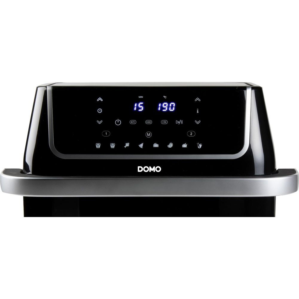 Ein schwarzer Airfryer mit digitalem Display, das 15 Minuten und 190 Grad anzeigt.