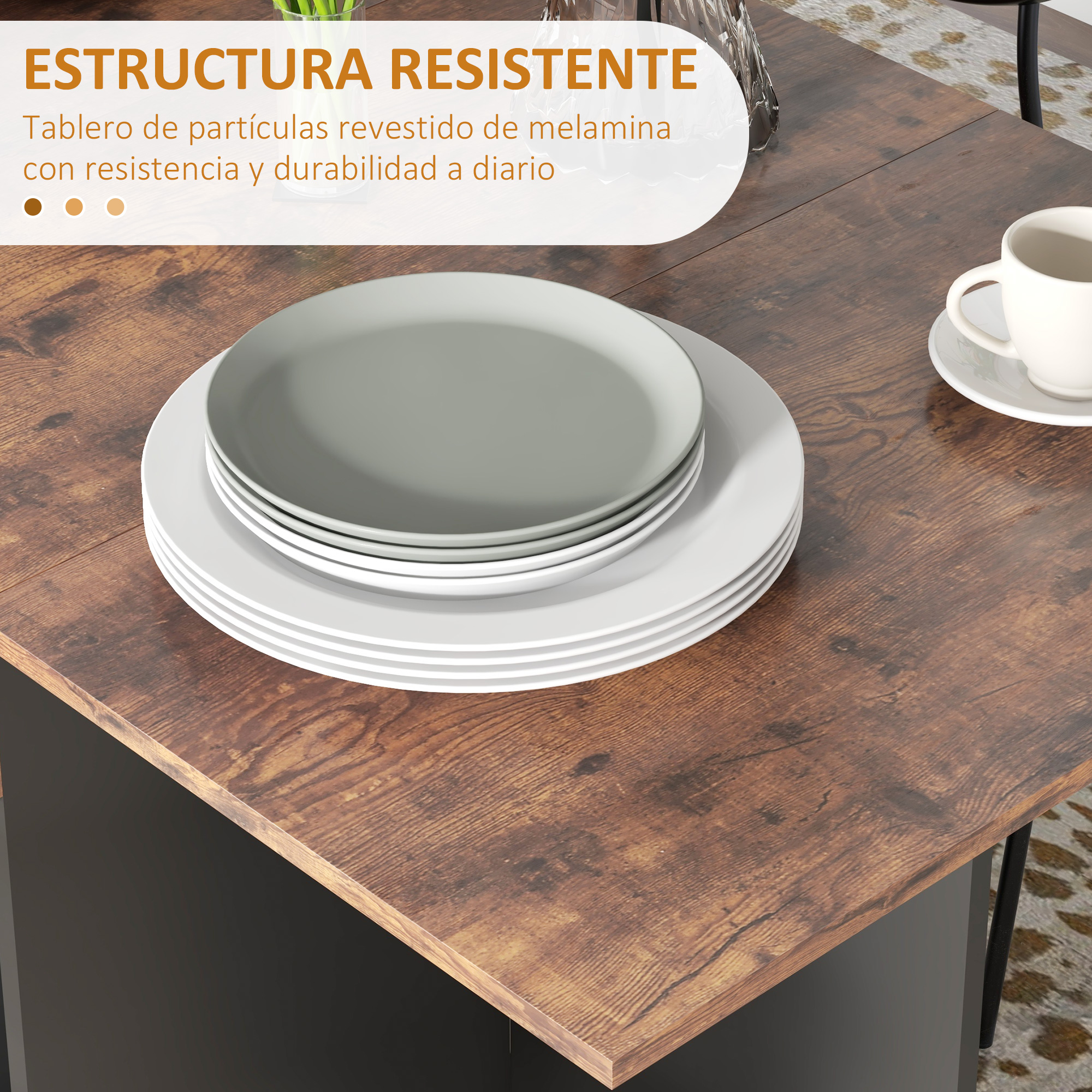 Mesa de madera con platos y taza. Platos blancos y grises apilados.