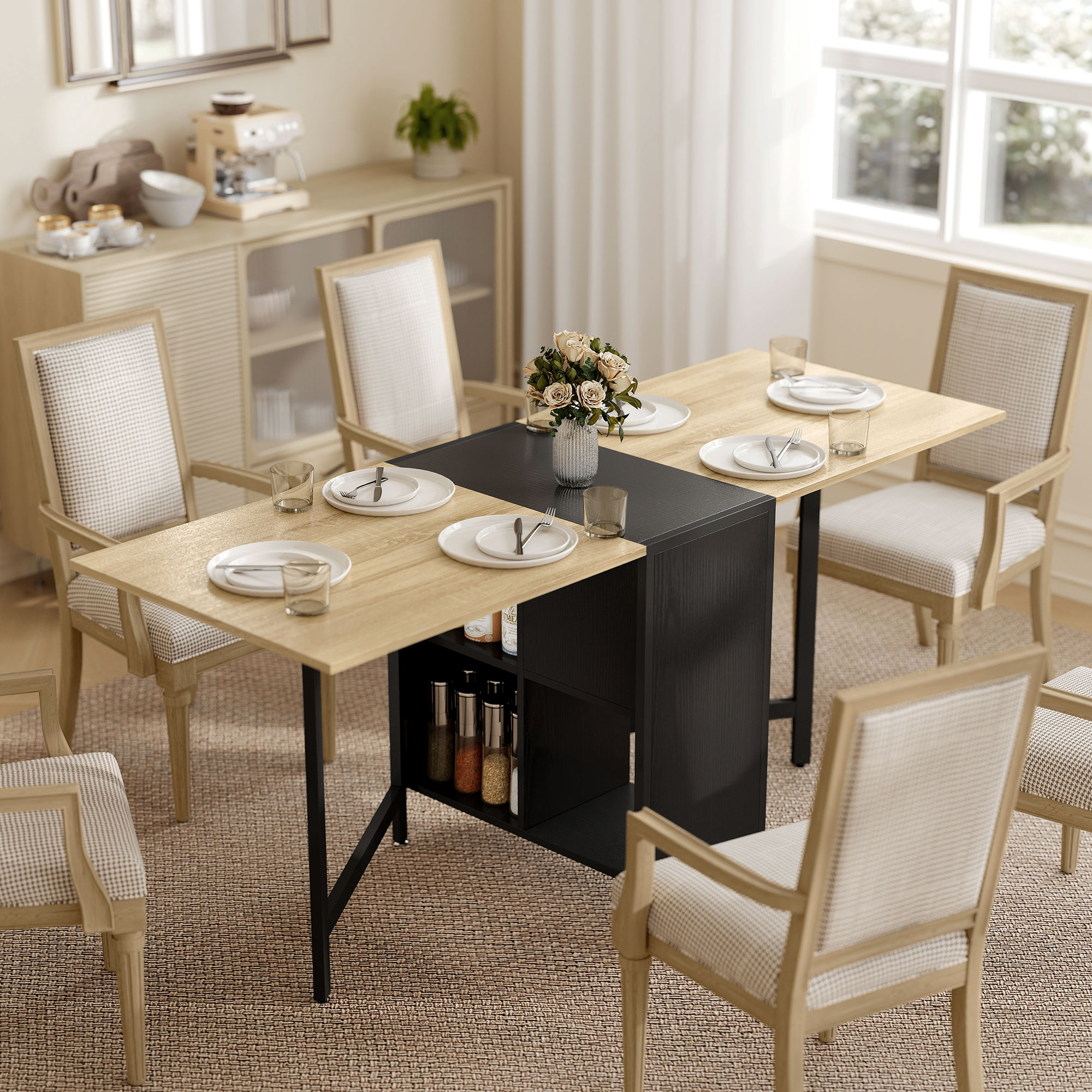 Mesa de comedor extensible con patas negras y almacenaje. Sillas con cojines a cuadros.