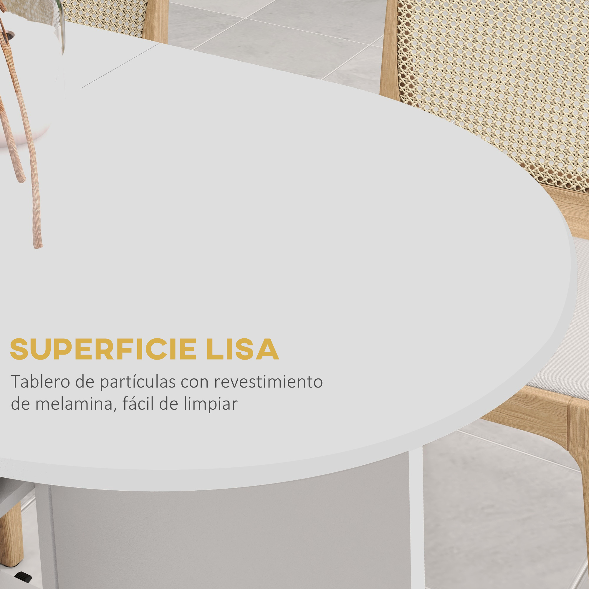 Superficie lisa de mesa blanca con sillas de madera. Fácil limpieza.