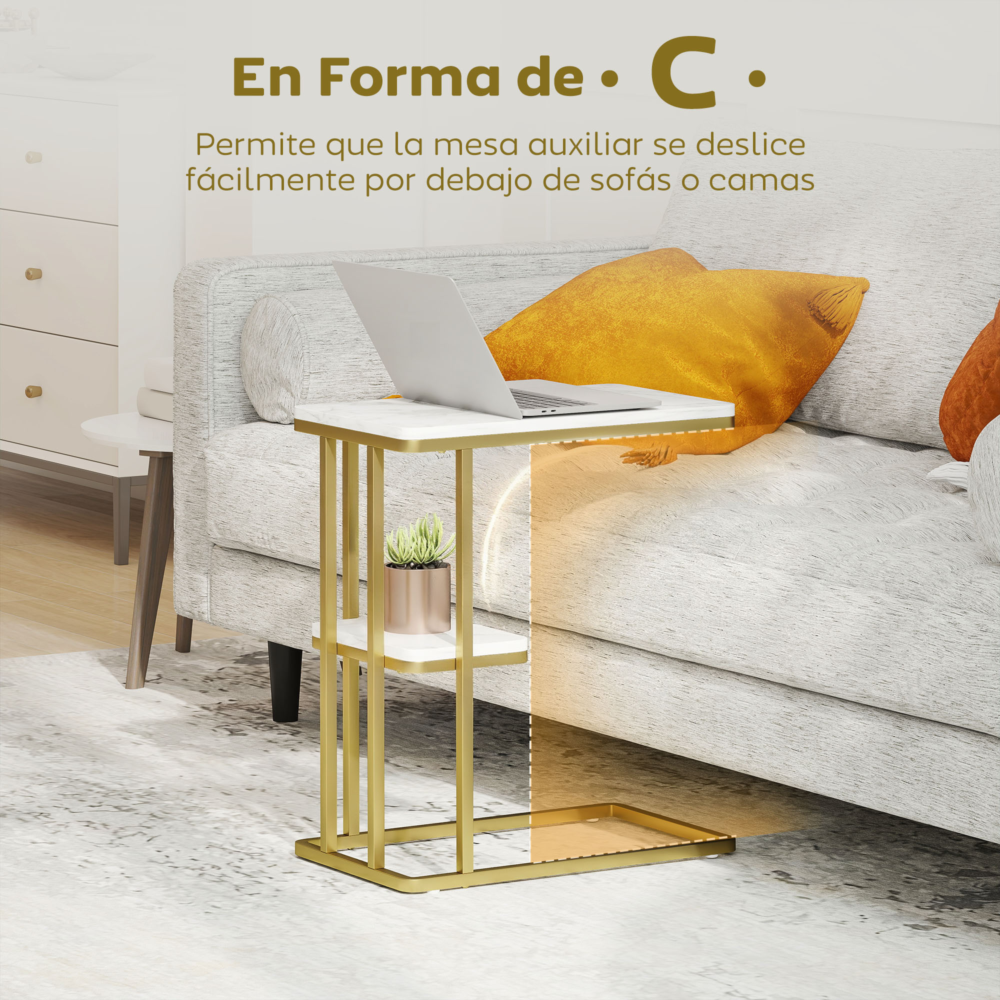 Mesa auxiliar en forma de C con portátil y planta junto a un sofá.