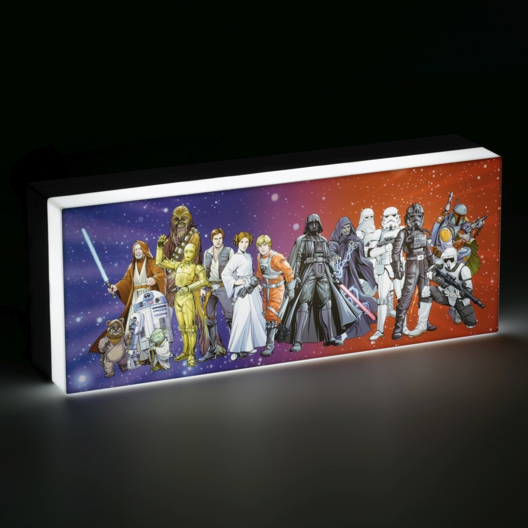 Postacie z Gwiezdnych Wojen: Obi-Wan, R2-D2, Yoda, Chewbacca, C-3PO, Han Solo, Leia, Luke, Vader, Palpatine, Szturmowiec, Boba Fett.