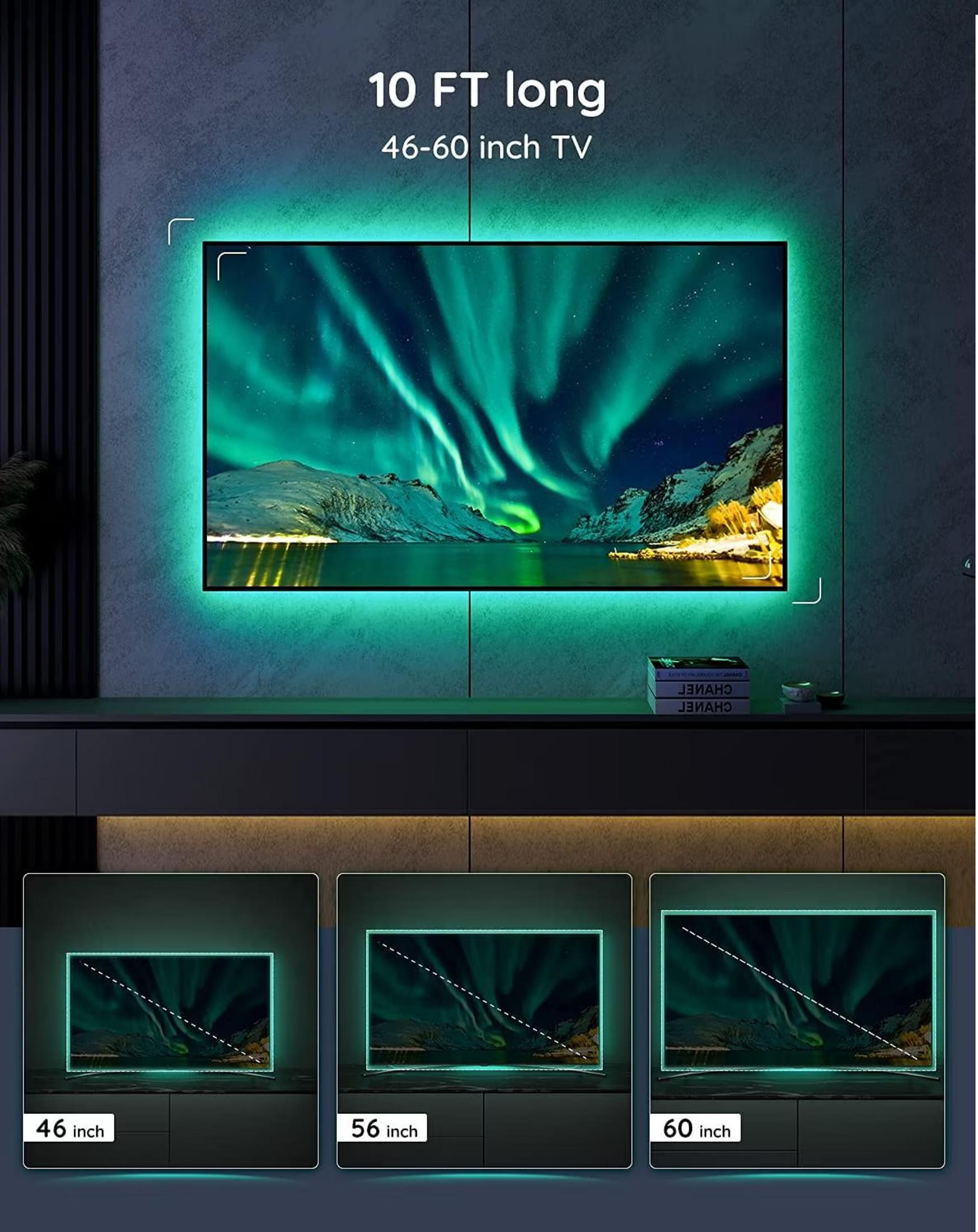 Striscia LED verde illumina un TV con aurora boreale.