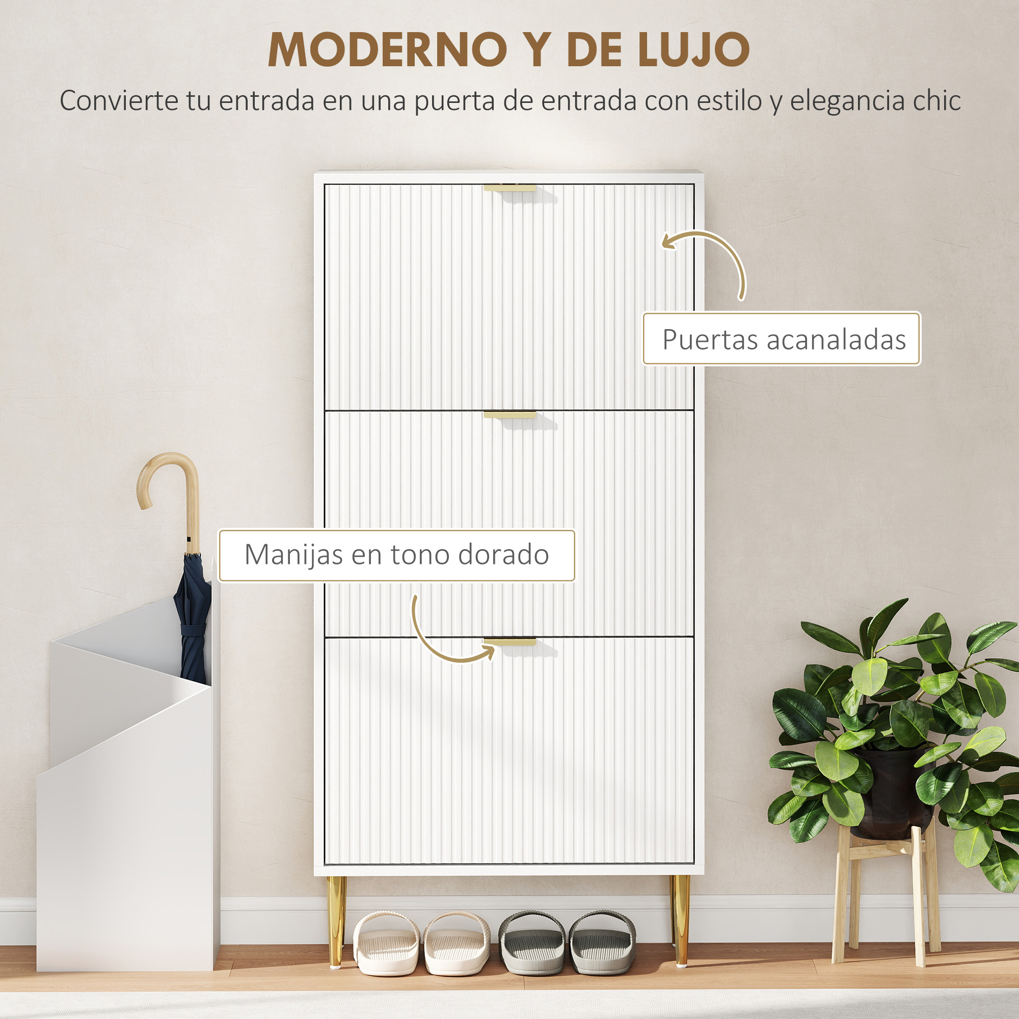 Un zapatero blanco con puertas acanaladas y tiradores dorados, junto a un paragüero blanco con paraguas.