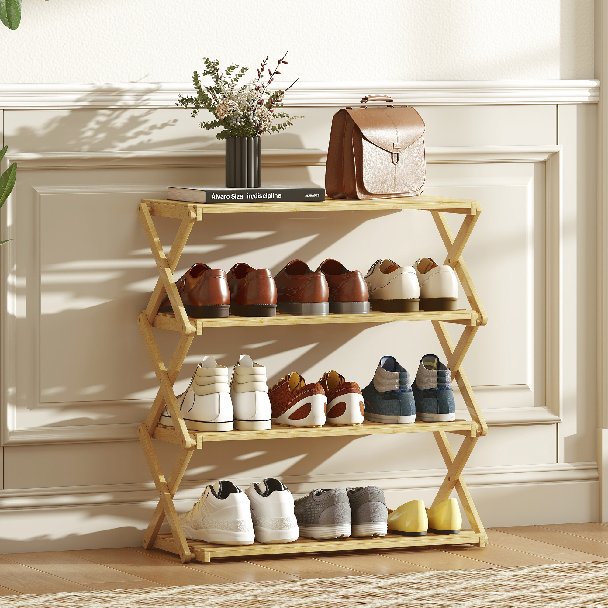 Un zapatero de madera con zapatos, un bolso y flores en una habitación.