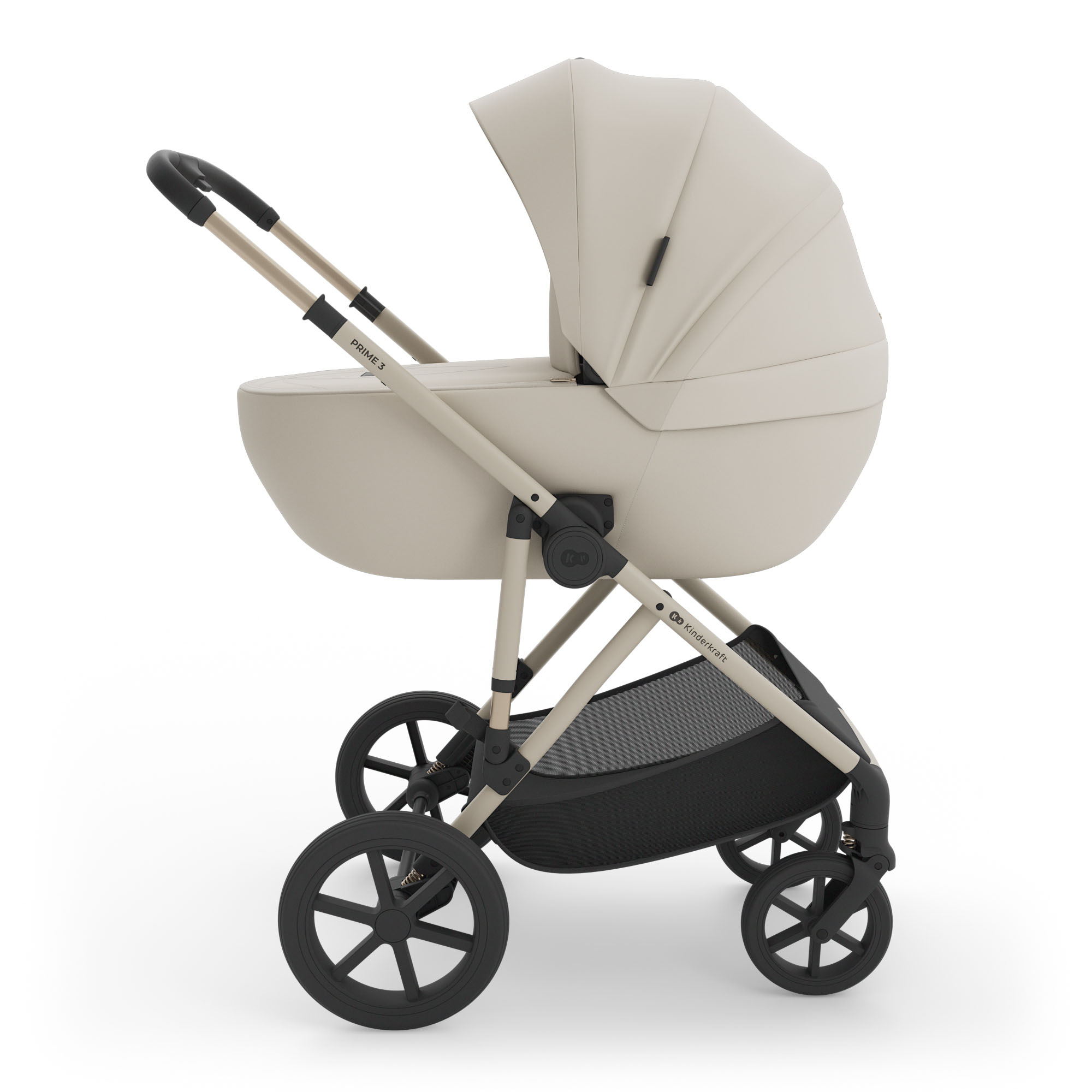 Beiger Kinderwagen mit schwarzem Verdeck und Rädern, auf weißem Hintergrund.