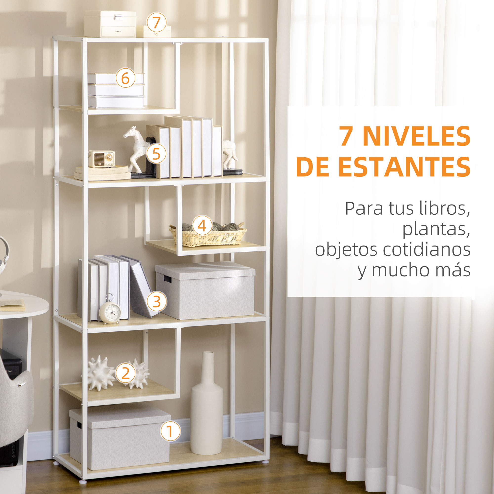 Un estante blanco de siete niveles con libros, cajas y objetos decorativos.