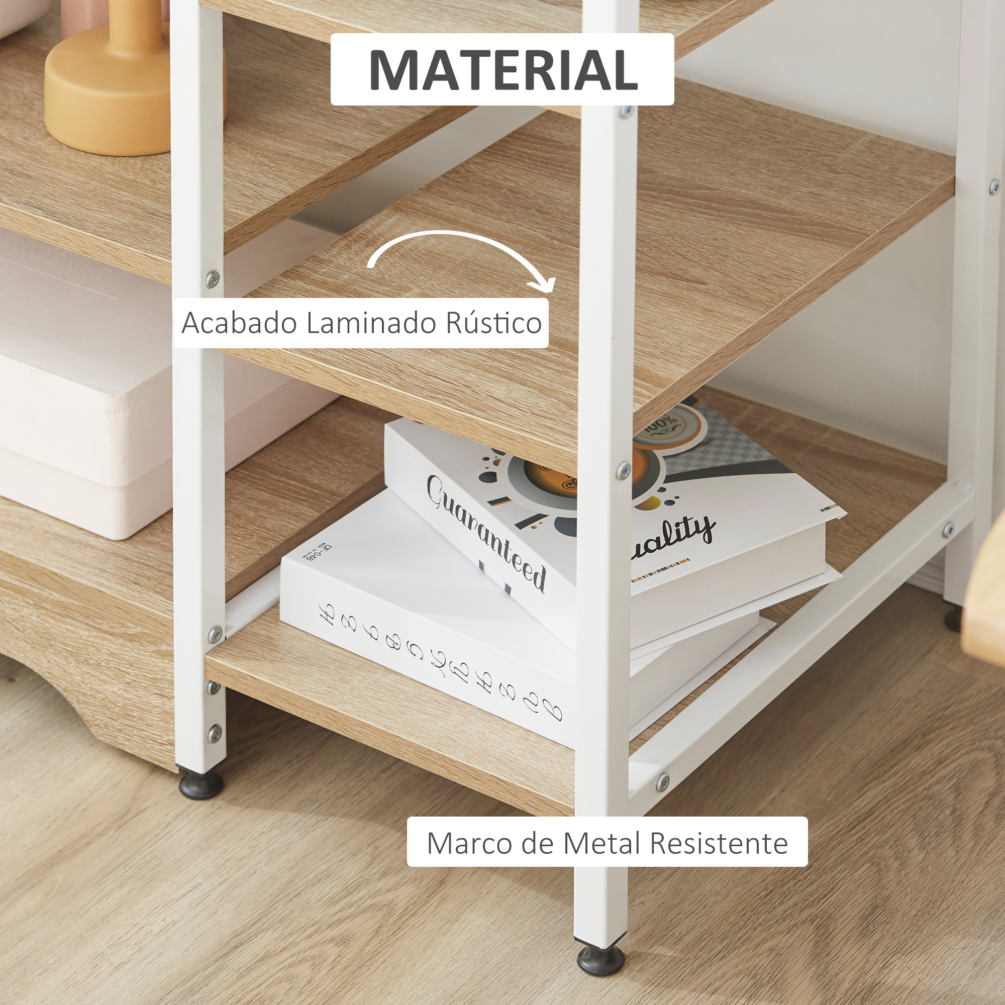 Un estante con veta de madera y marco de metal blanco, con libros y una caja.