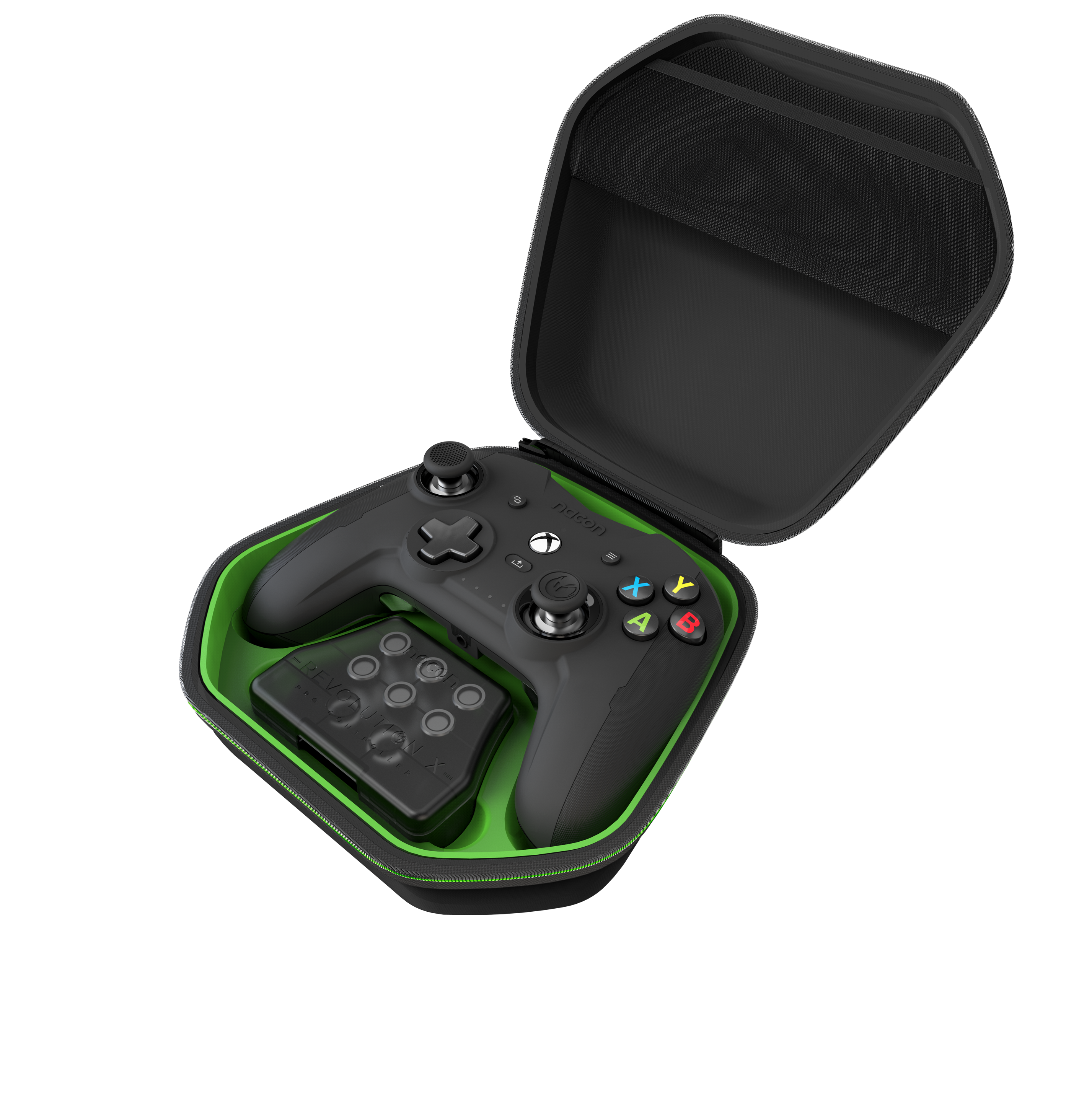 Czarny kontroler z zielonym wyściełaniem w otwartej czarnej torbie.