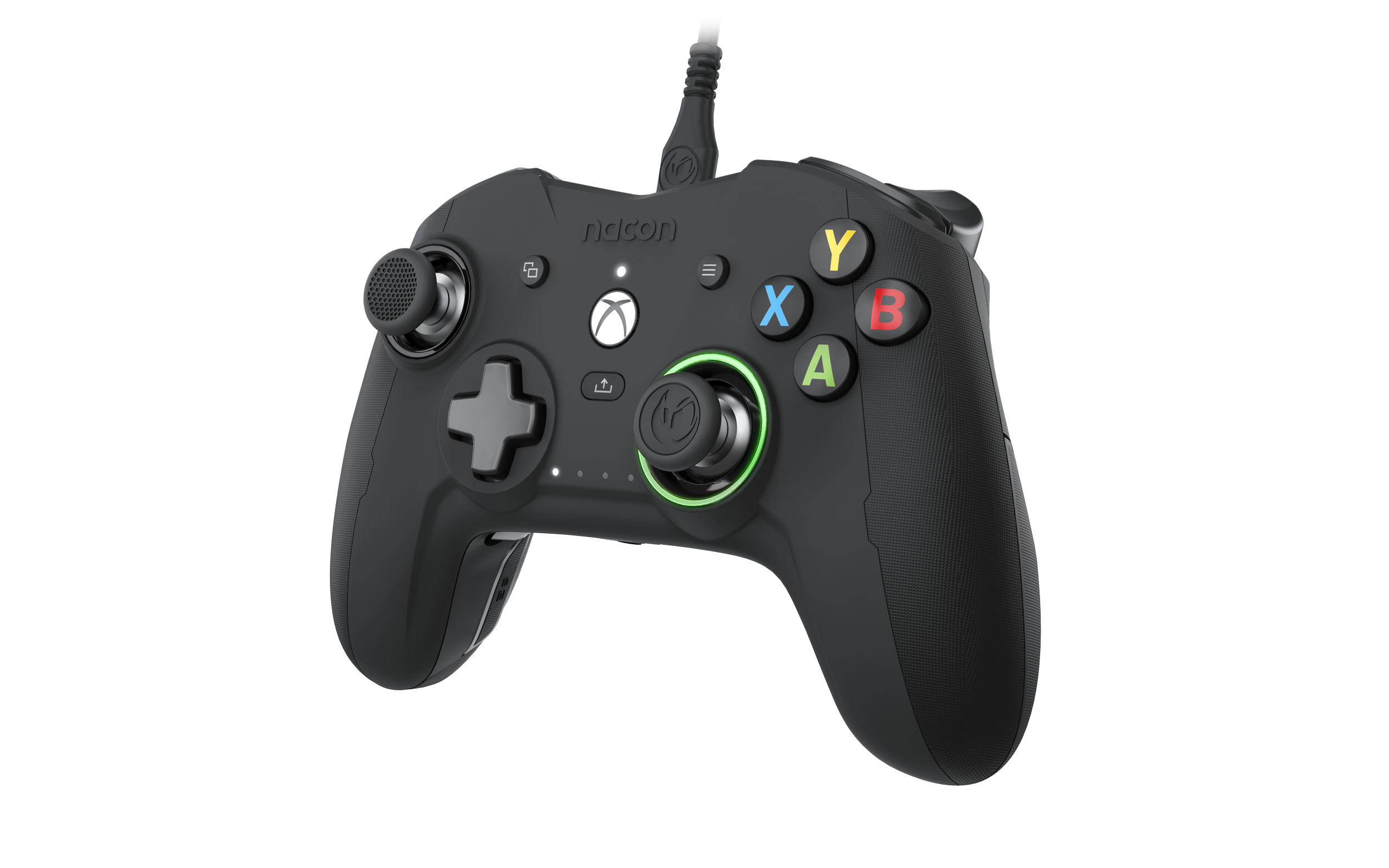 Czarny kontroler Xbox z podświetlanymi przyciskami i joystickami.