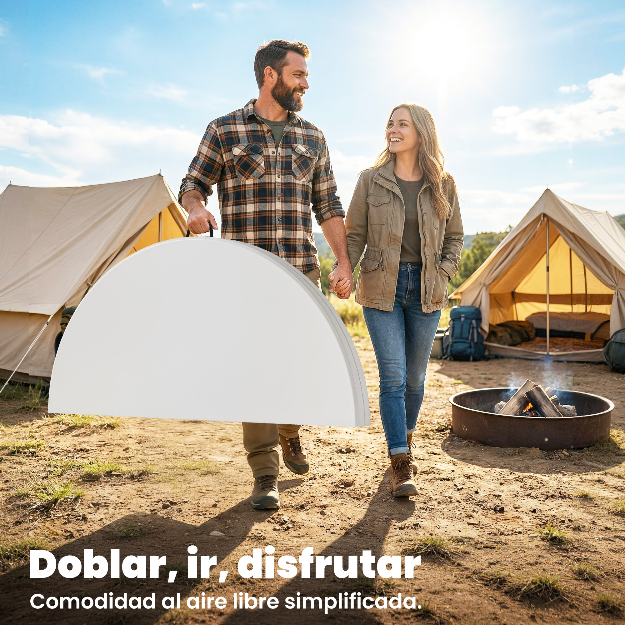 Una pareja camina con una mesa blanca hacia tiendas y una fogata.