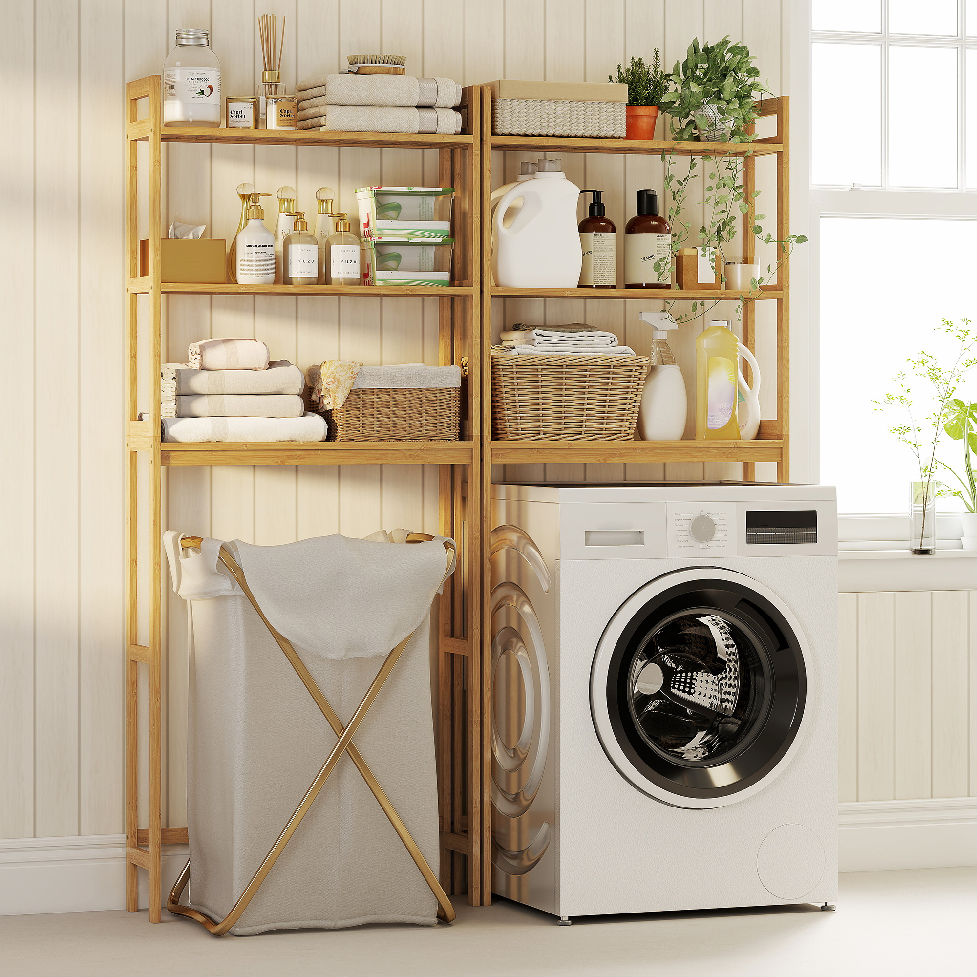 Estantería de madera con lavadora, cesto de ropa y artículos de baño.