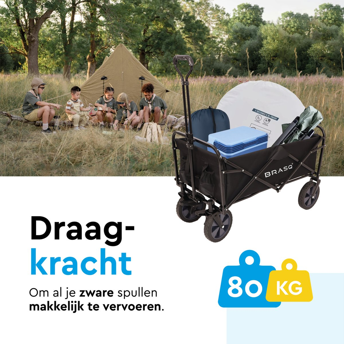 Kampeerscene met kinderen, tent, kampvuur en bolderkar vol spullen.