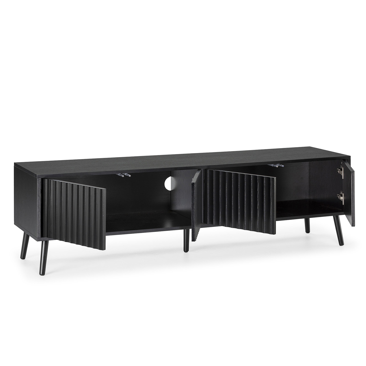 Mueble de TV negro con cuatro puertas abiertas, frentes acanalados y cuatro patas.