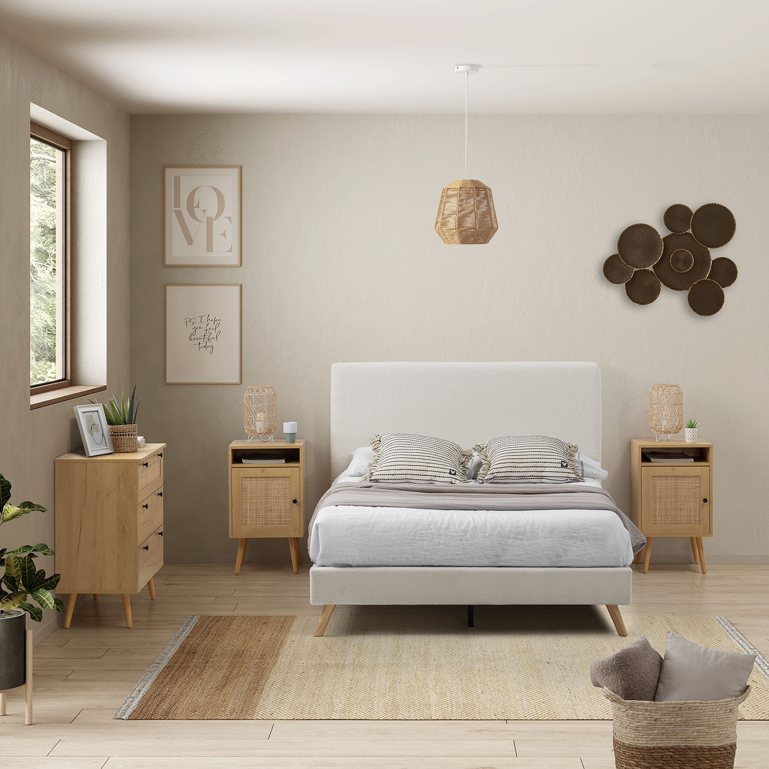 Un dormitorio acogedor con cama blanca, muebles de madera y decoración neutra.