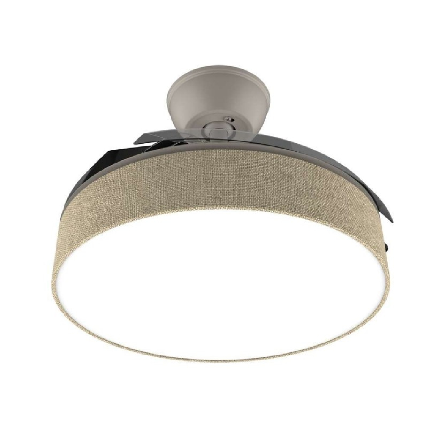 Ventilatore da soffitto con luce e paralume in tessuto beige.