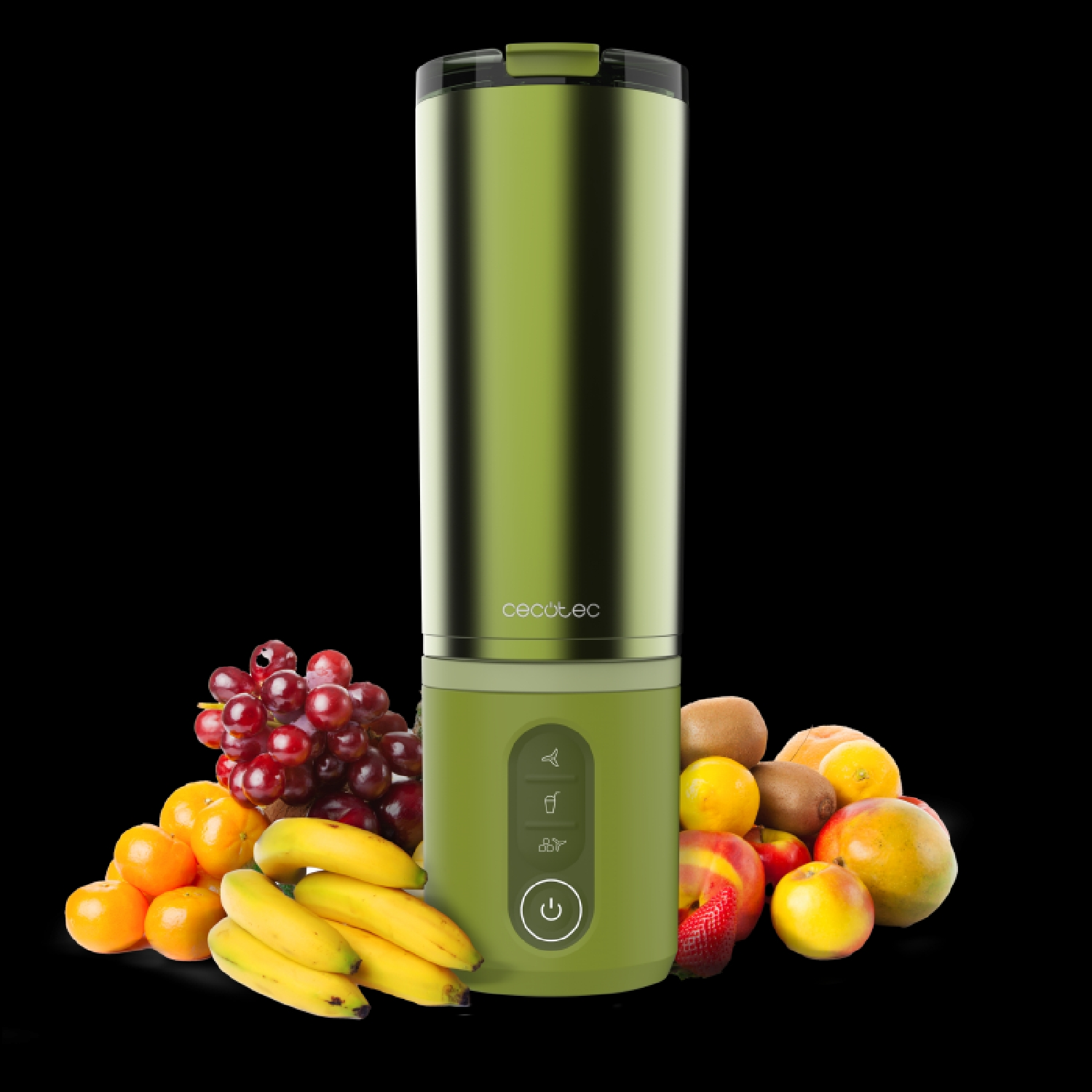 Una licuadora portátil verde frente a una selección de frutas como uvas, naranjas, plátanos, kiwis y manzanas.