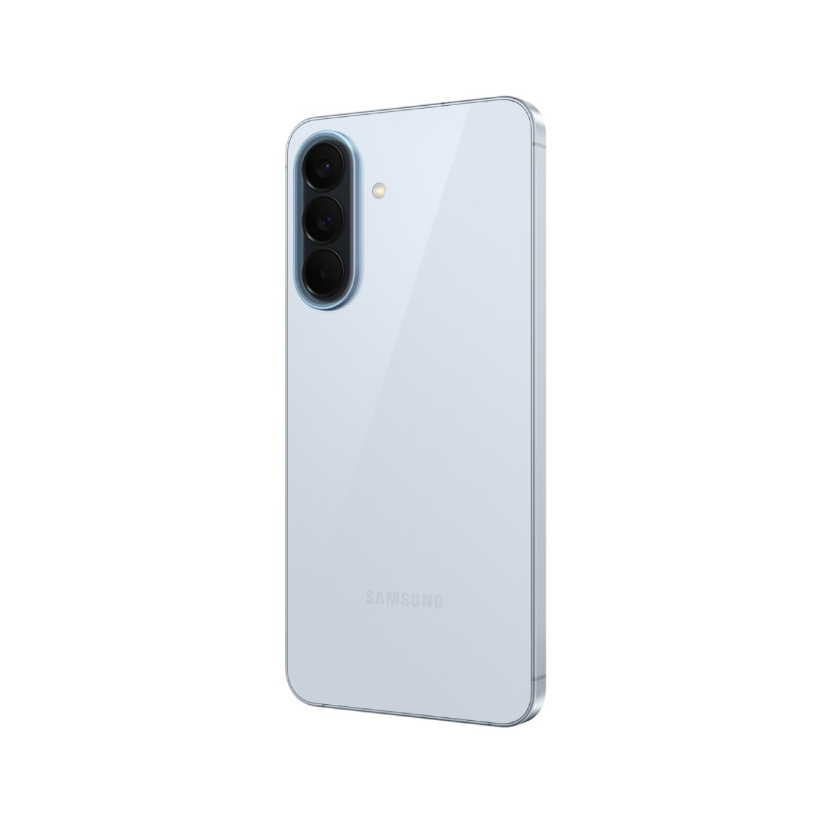 Jasnoniebieski smartfon Samsung z trzema tylnymi aparatami, na białym tle.