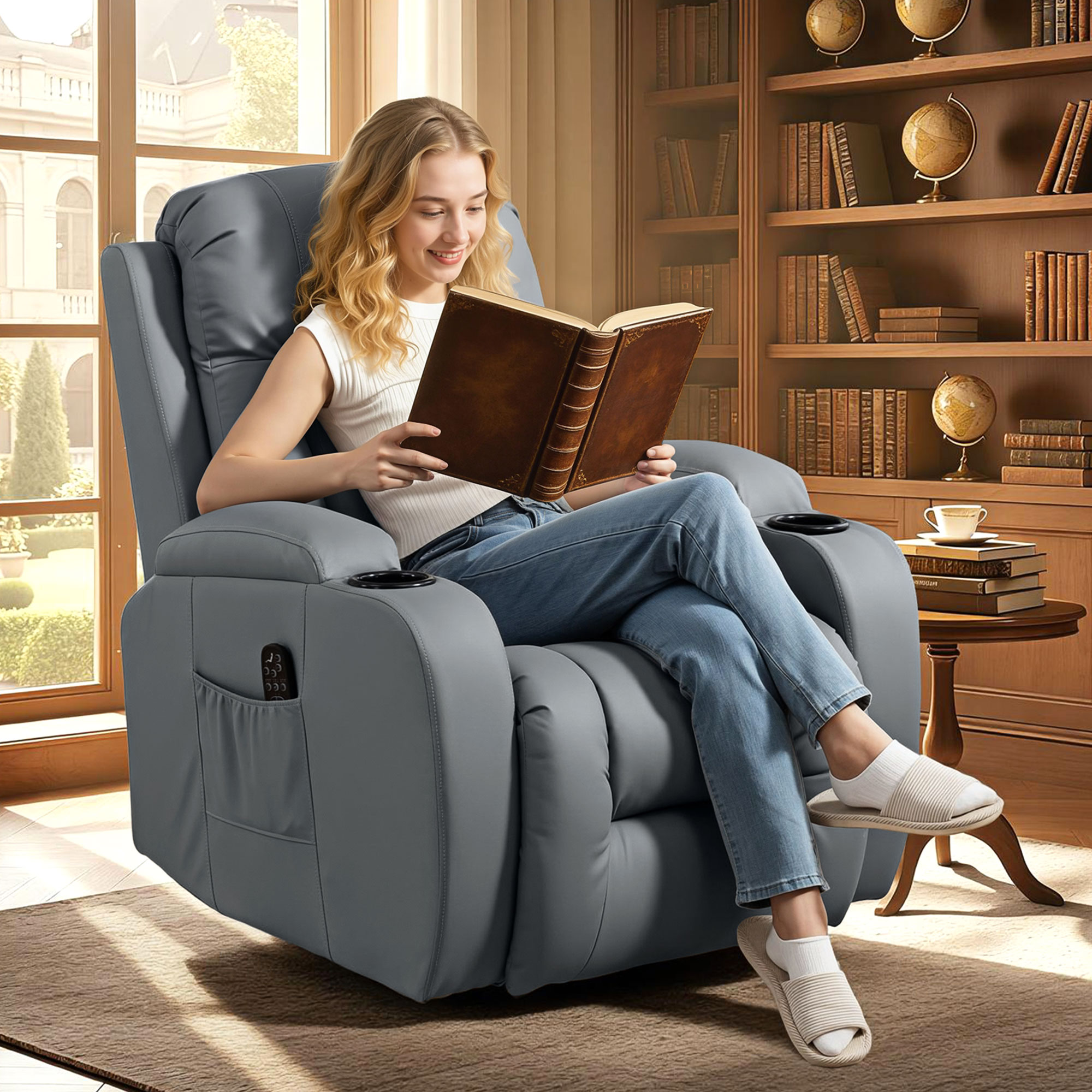 Una mujer lee un libro sentada en un sillón reclinable gris.
