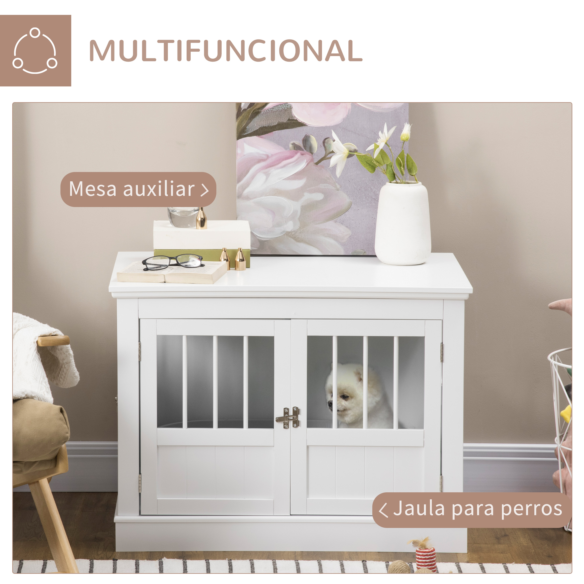 Perro blanco en un armario-caseta blanco para perros con puertas de cristal.