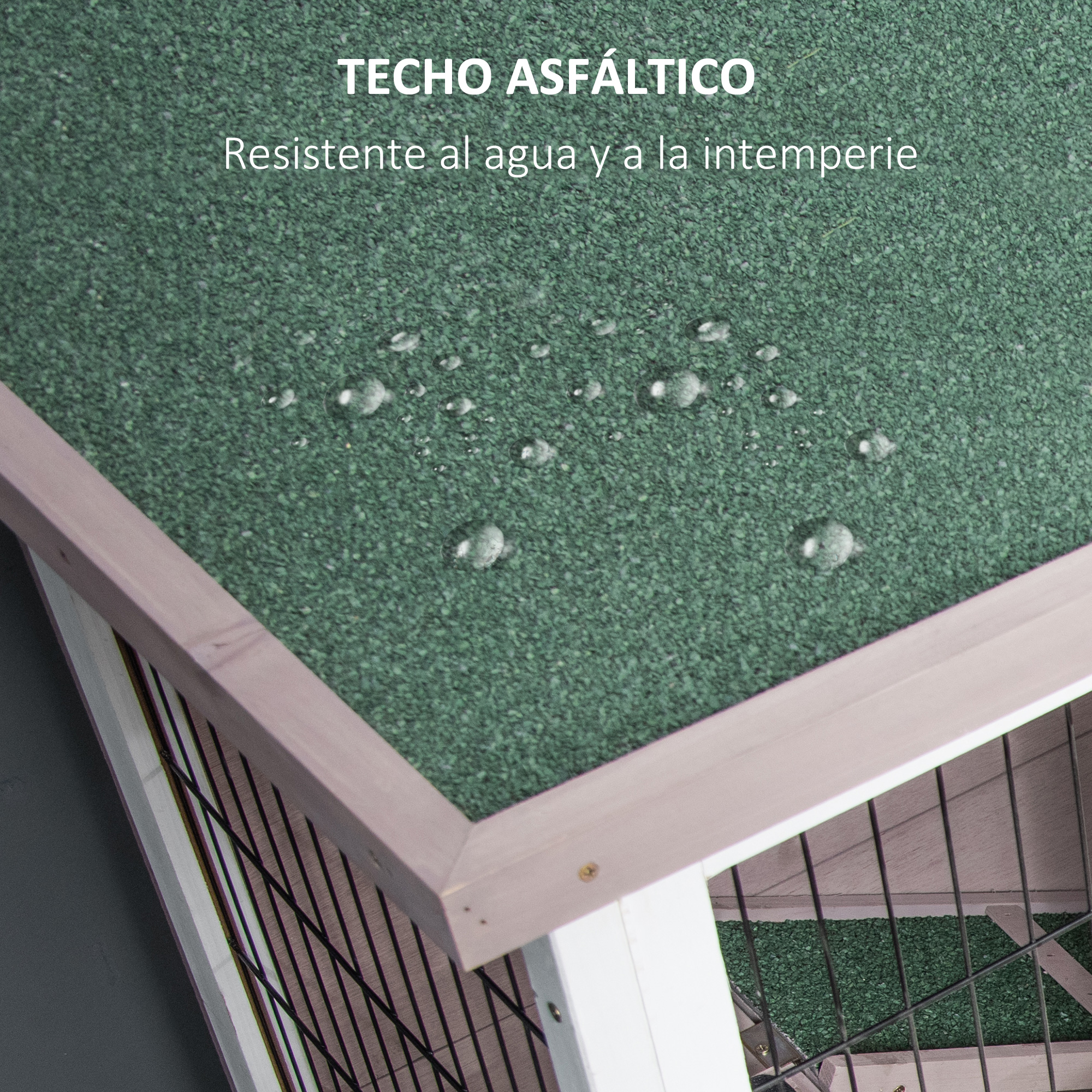 Techo verde con gotas de agua, parte de una casa de madera.
