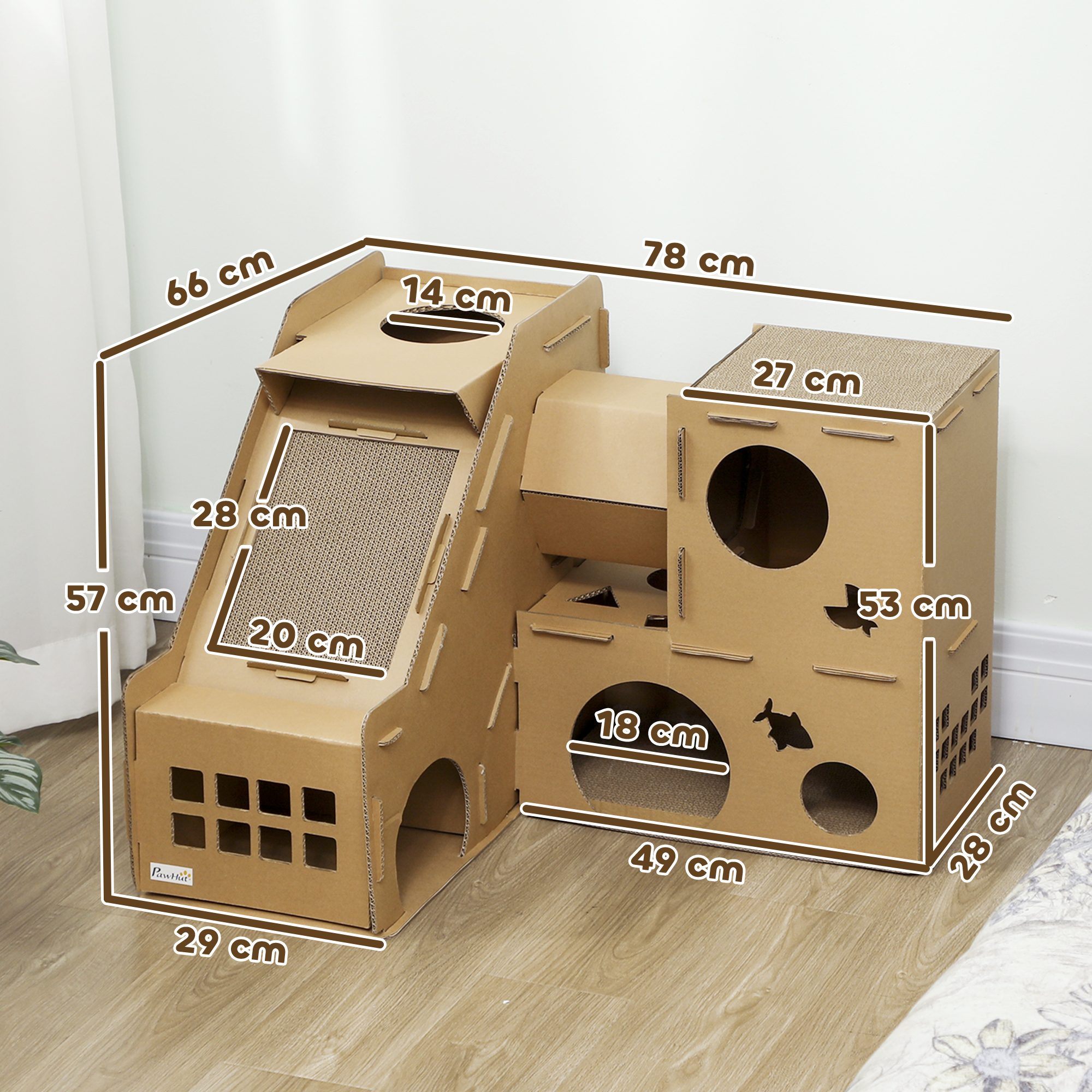 Una casa de cartón para gatos con rampas, túneles y superficies rascadoras. Se muestran las dimensiones.