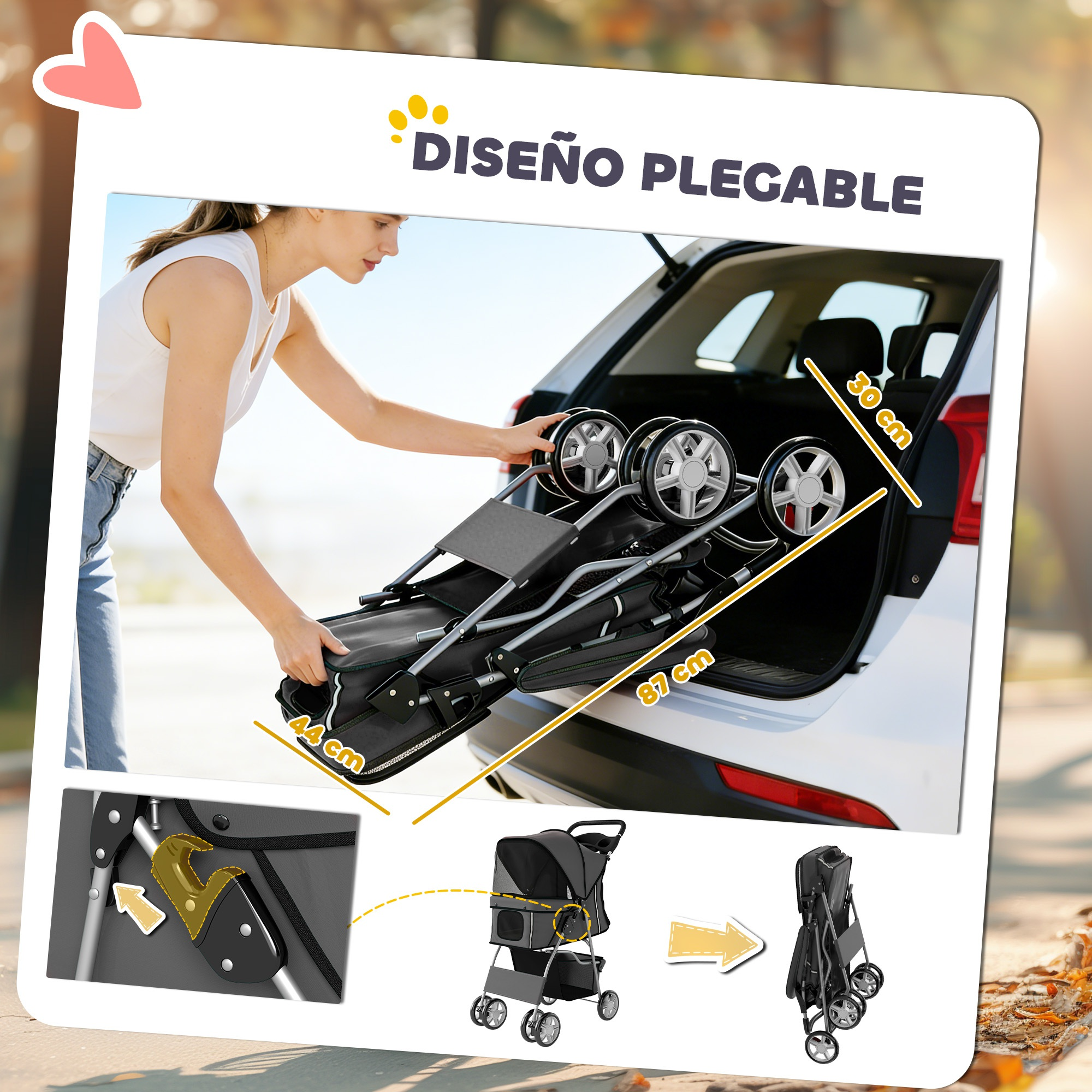 Mujer cargando un cochecito plegable para mascotas en un coche. Se indican dimensiones.