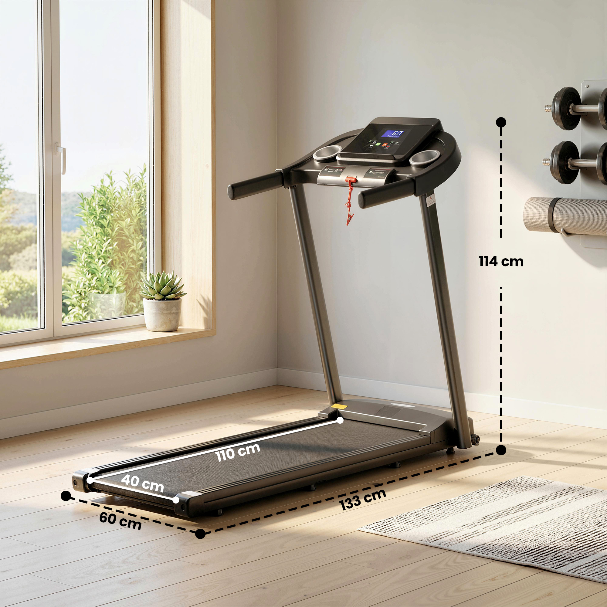 Una cinta de correr con pantalla, pesas y colchoneta de yoga en la pared.