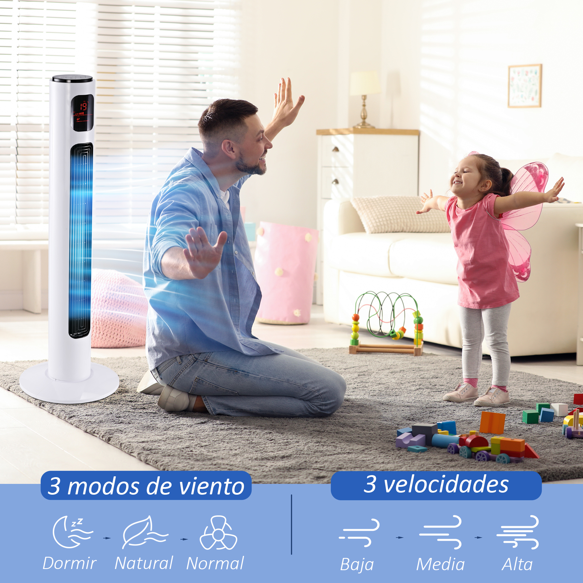 Un hombre y una niña juegan frente a un ventilador de torre en una sala.