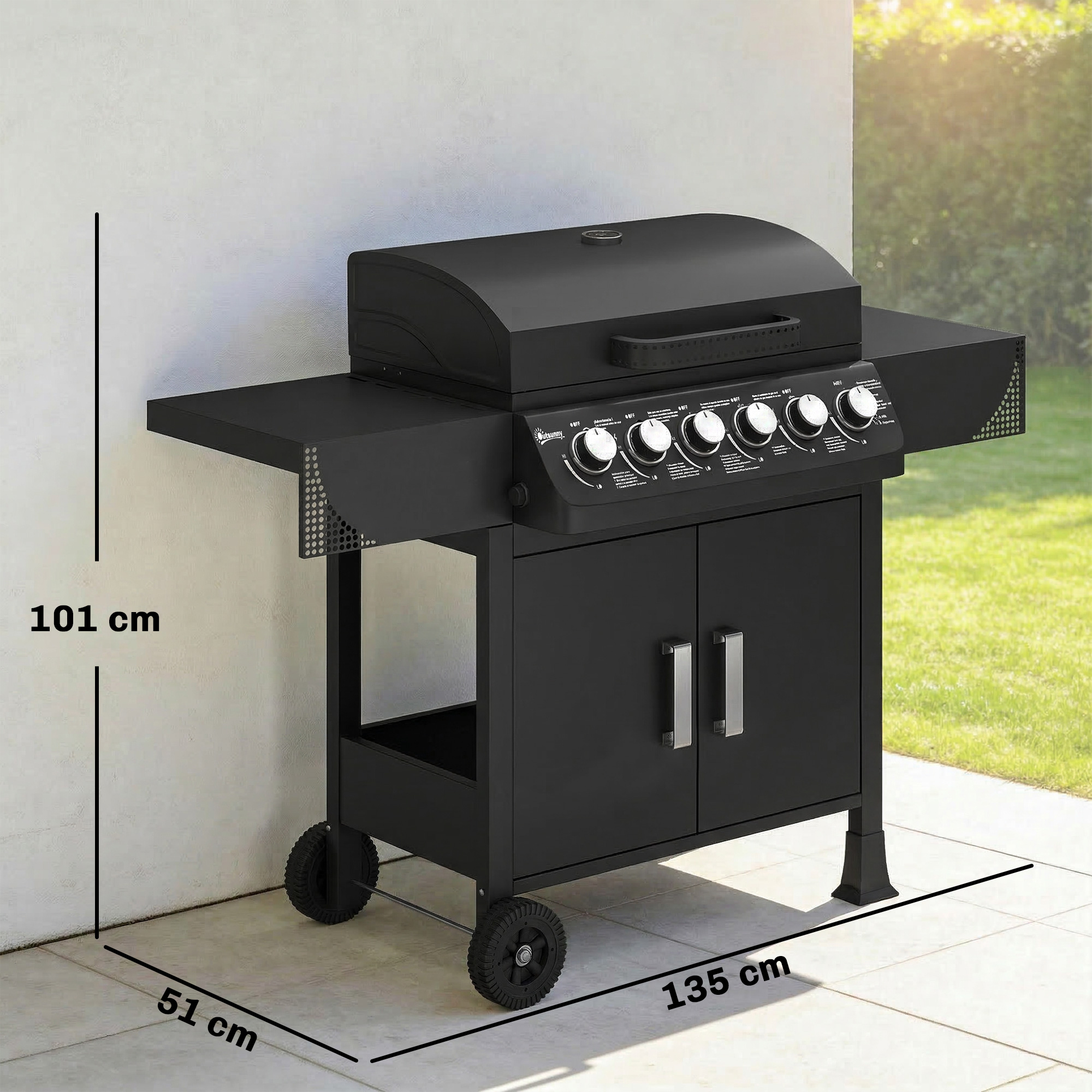 Parrilla negra con dos ruedas, dos puertas y cinco perillas. Se muestran dimensiones.