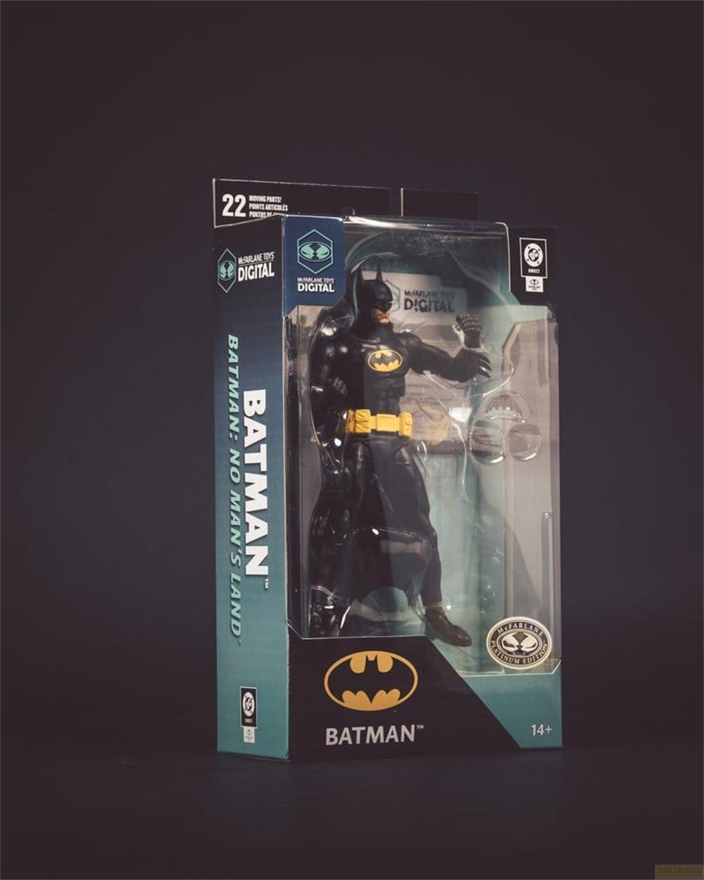 Un action figure di Batman nella sua scatola originale, con 22 parti mobili e marchio 'No Man's Land'.