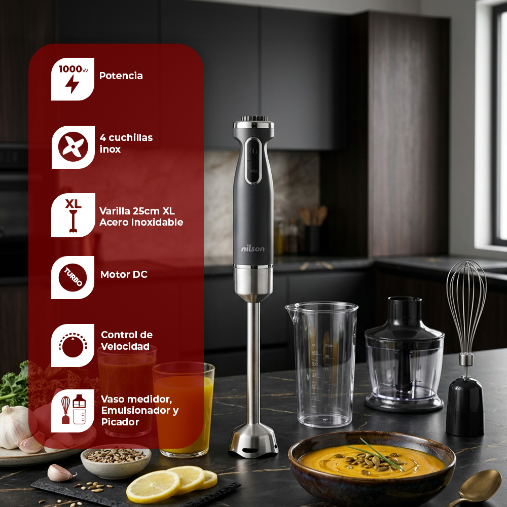 Batidora de inmersión negra con accesorios en una encimera de cocina. Características del producto a la izquierda.