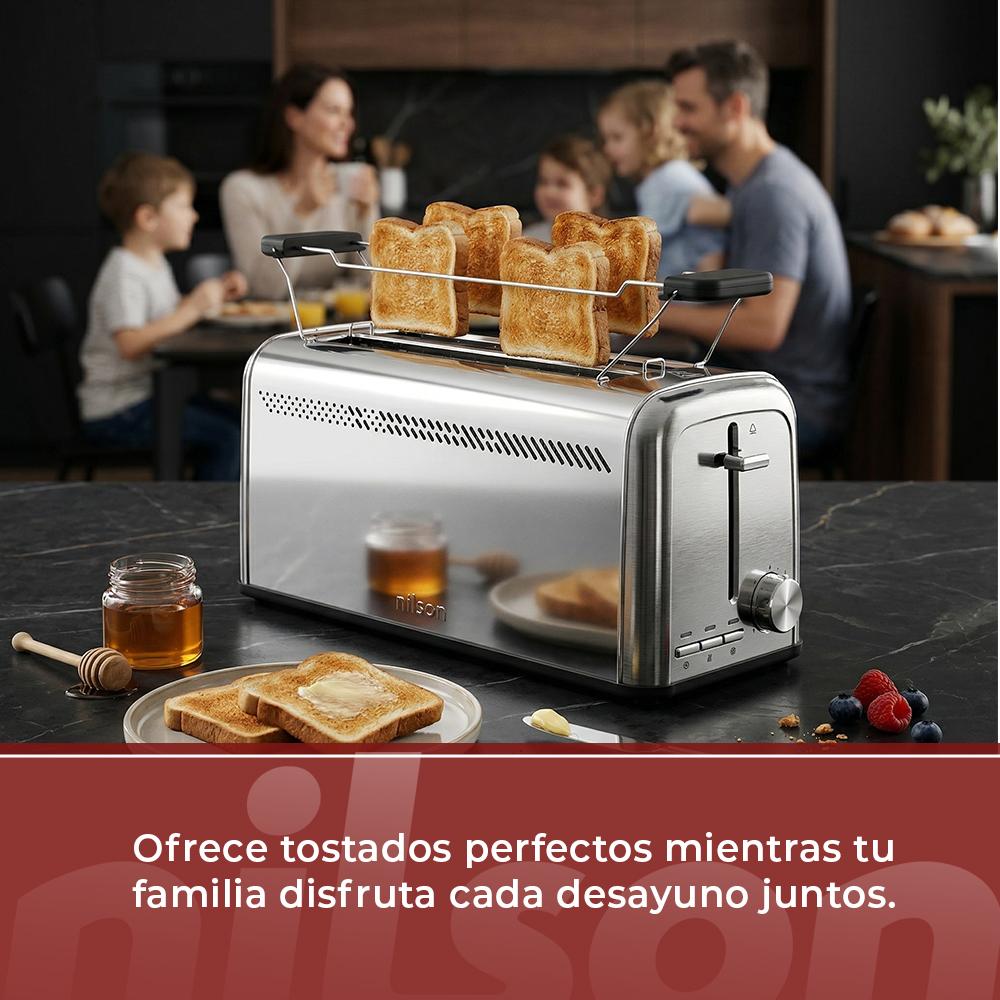 Tostador brillante con tostadas y miel en primer plano. Familia difuminada al fondo.
