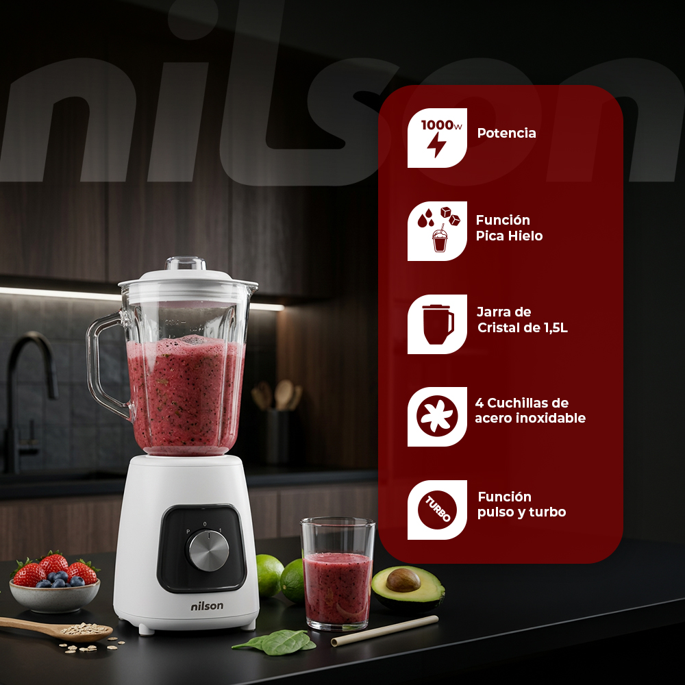 Una licuadora Nilson blanca con batido de bayas e ingredientes sobre fondo negro.