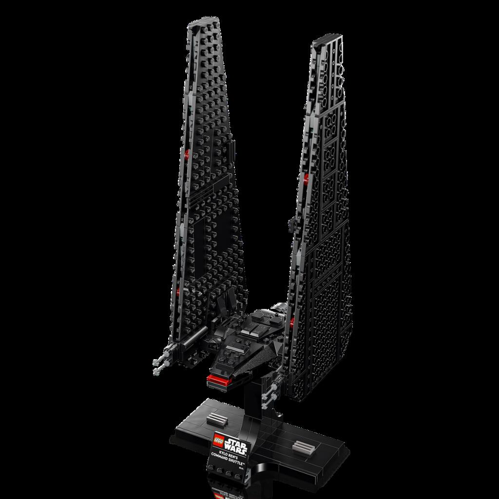 Siyah Lego Star Wars Kylo Ren Komuta Mekiği teşhir standında.