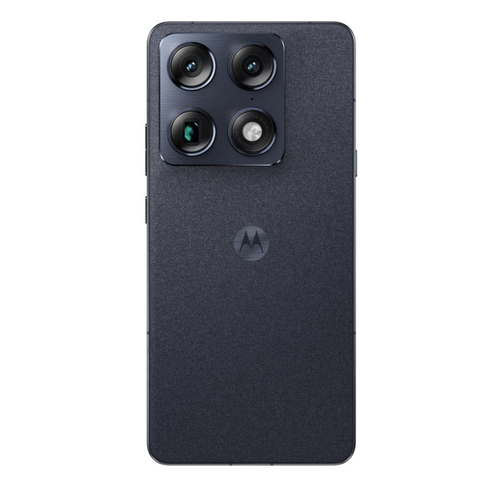 Tył ciemnego smartfona Motorola z czterema aparatami i logo Motorola.
