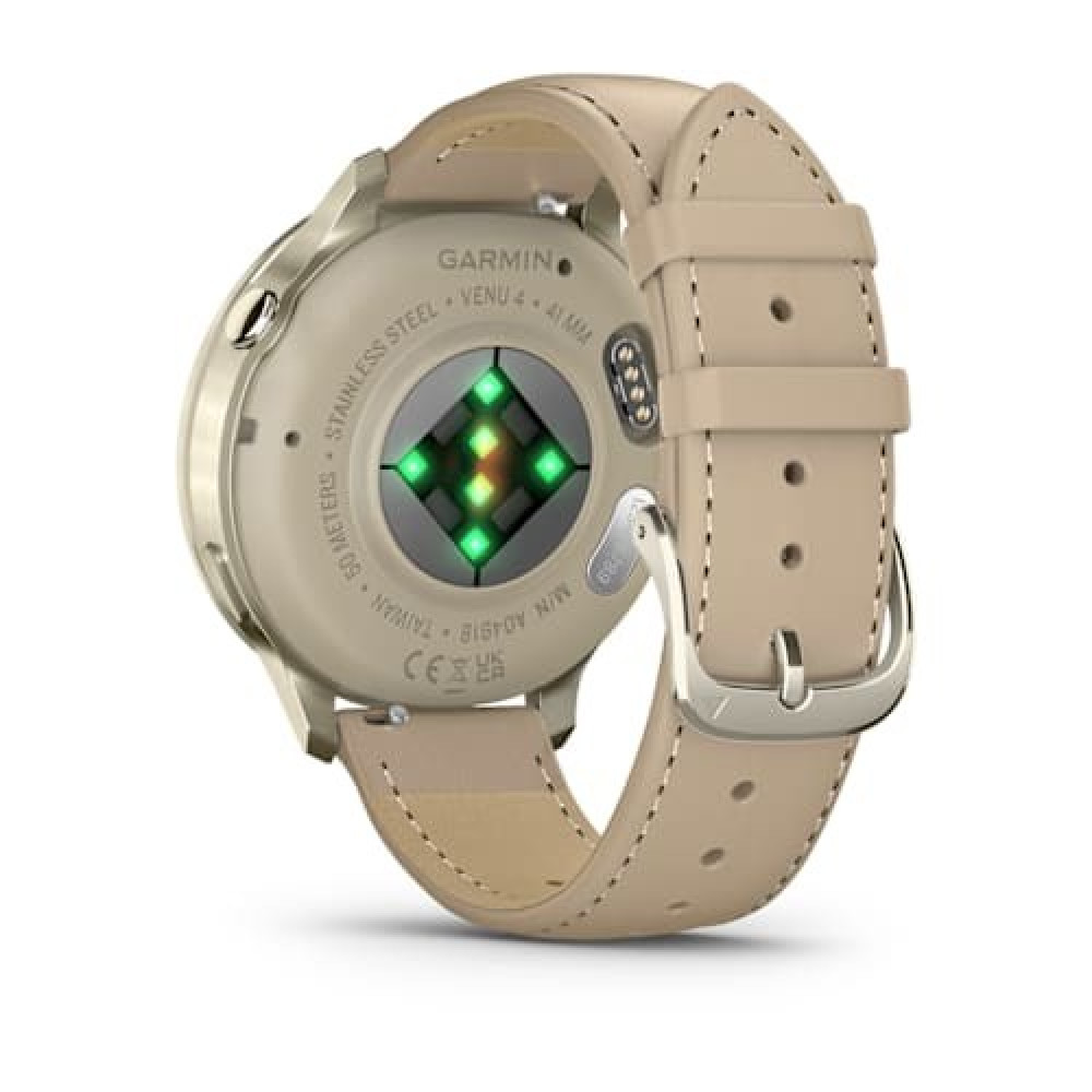 Garmin Venu 4 Smartwatch Rückseite mit Herzfrequenzsensor und beigem Lederarmband.