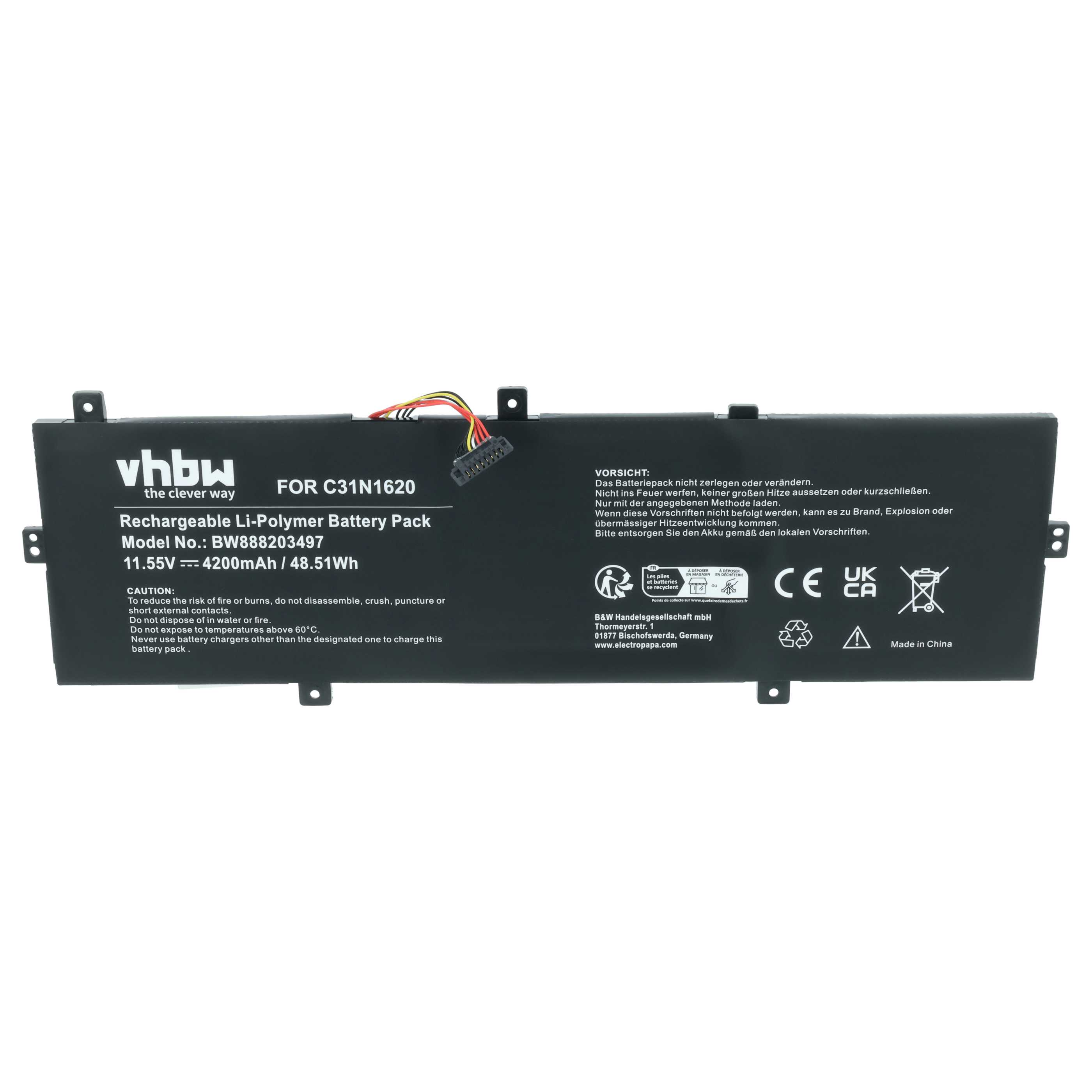 Schwarzer Laptop-Akku mit Beschriftungen und Kabeln, Modell C31N1620.
