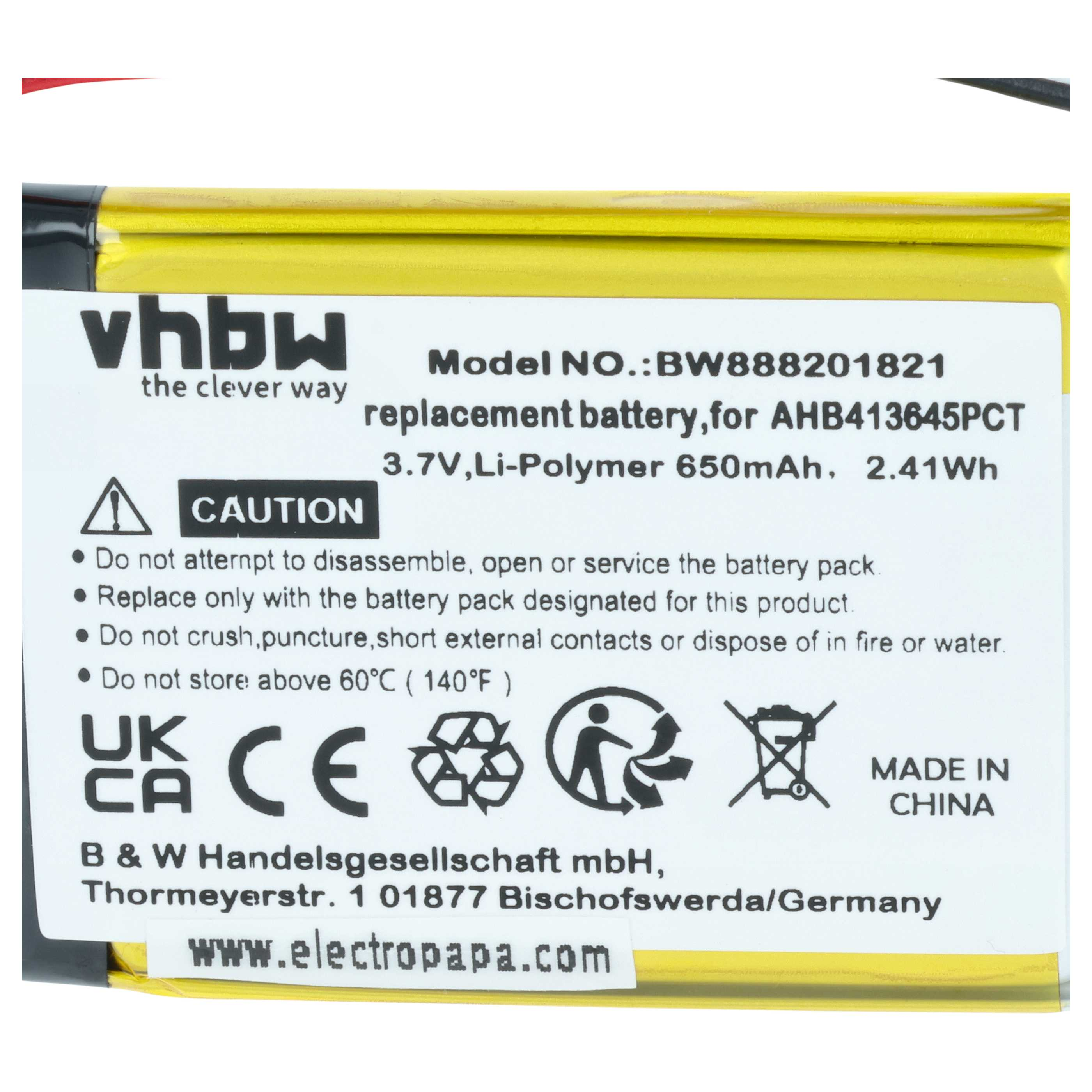 Gelber Akku mit Warnhinweisen, CE- und Recycling-Symbolen. Made in China.
