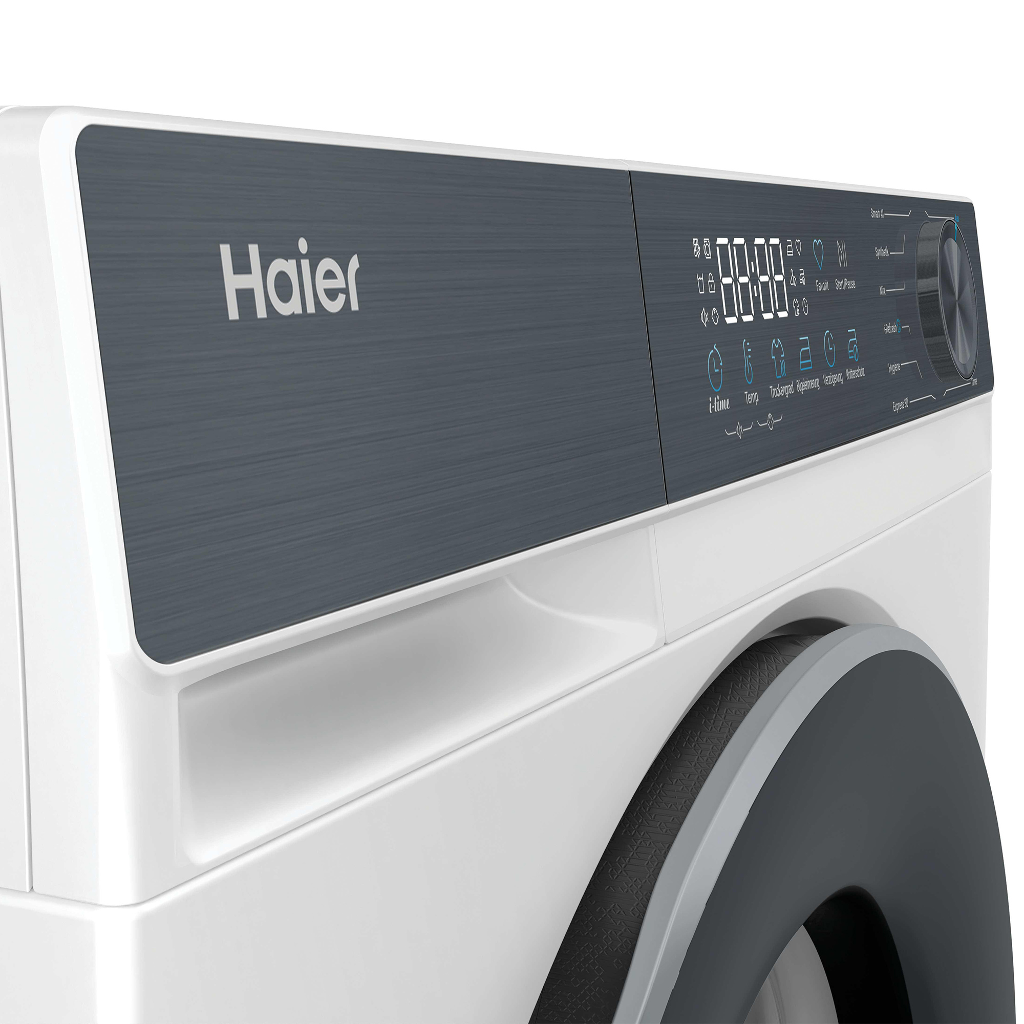 Nahaufnahme einer weißen Haier-Waschmaschine mit dunklem Bedienfeld und Drehknopf.