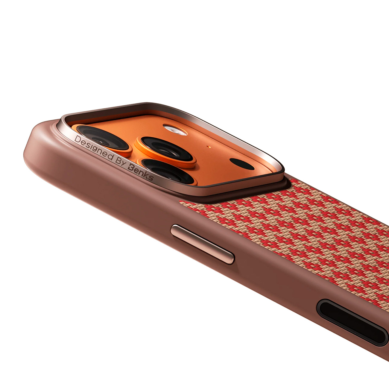 Funda de teléfono marrón con sistema de cámara y patrón rojo/marrón.