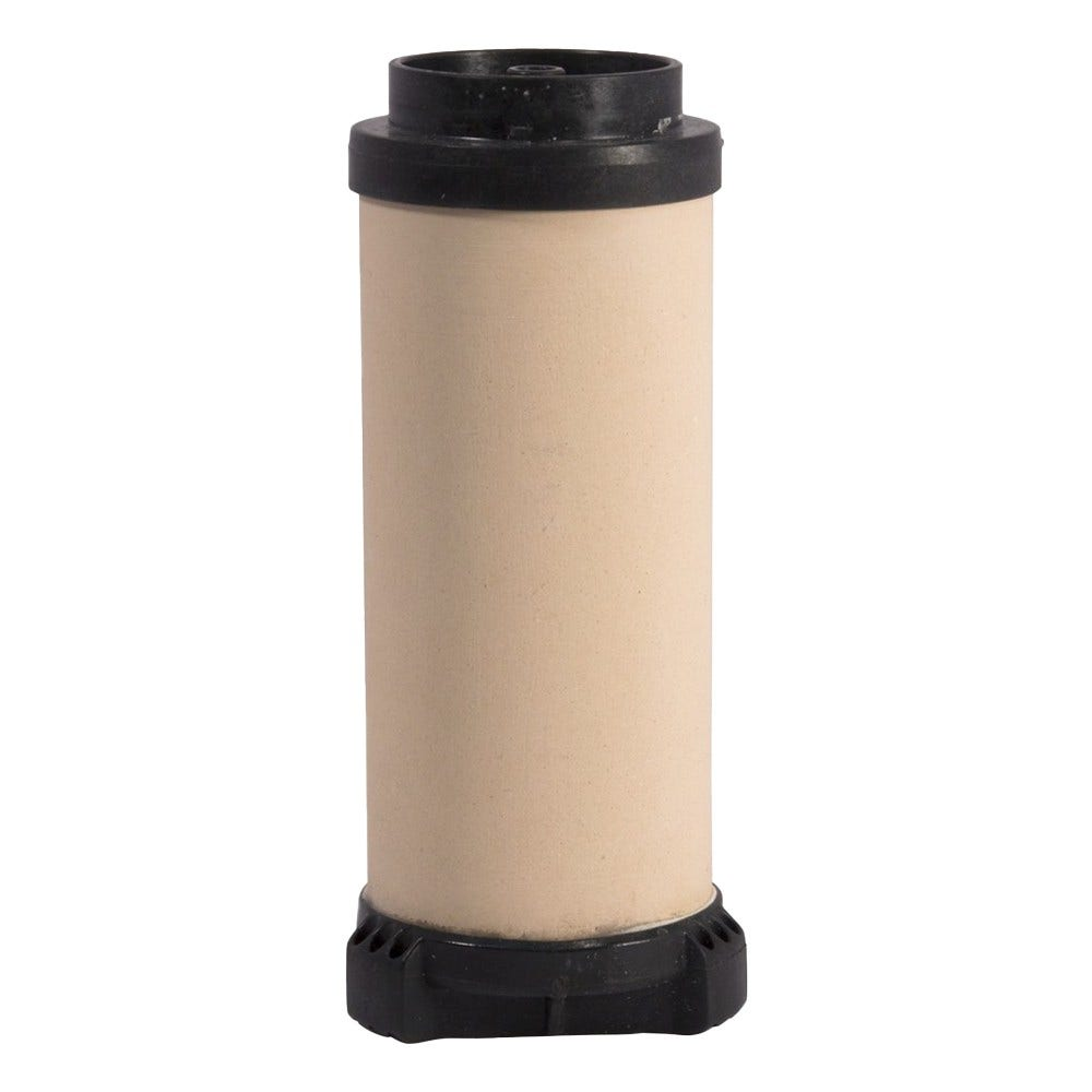 Ein beiger zylindrischer Wasserfilter mit schwarzen Kunststoffkappen oben und unten.
