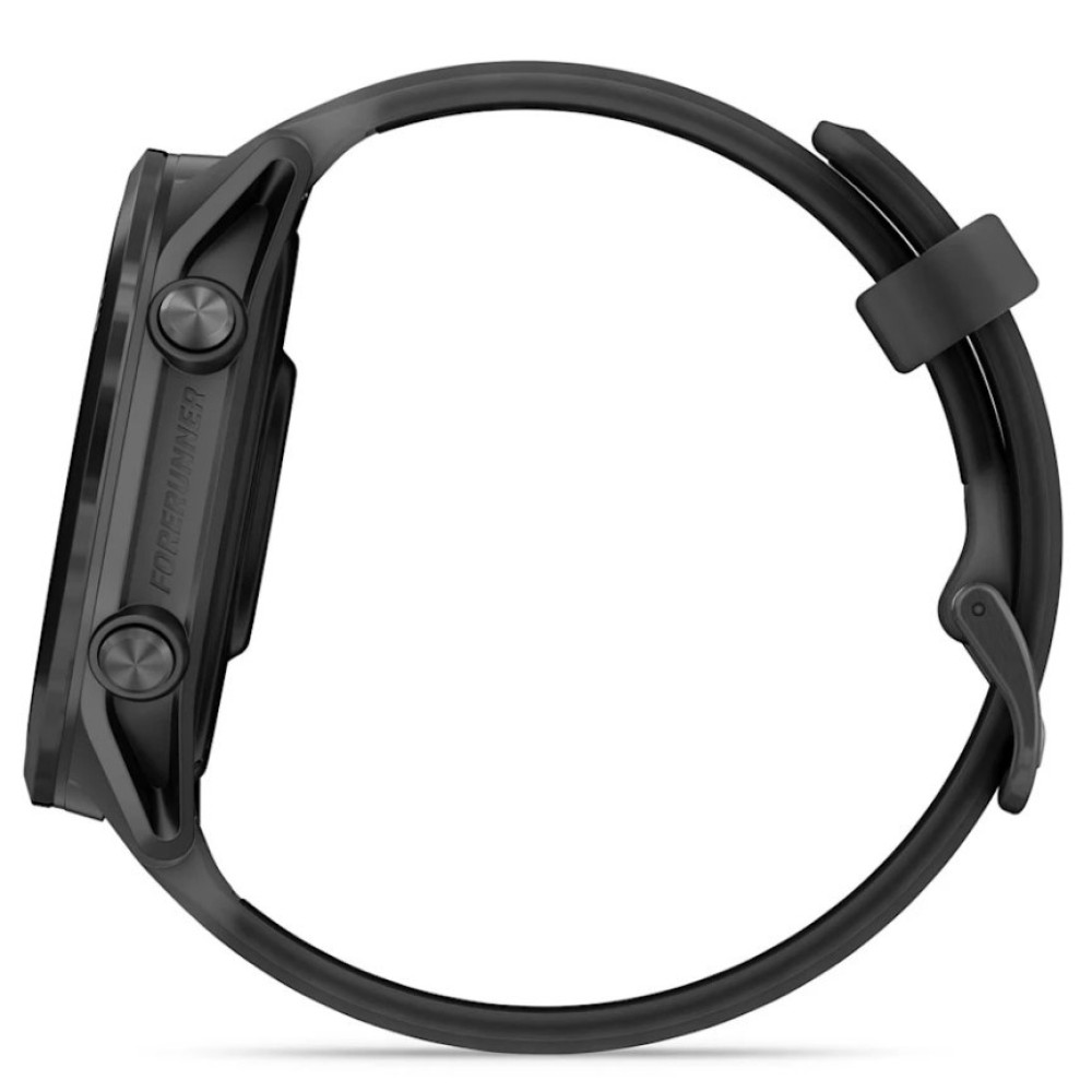 Czarny smartwatch z paskiem, widok z boku. Napis "FORERUNNER".