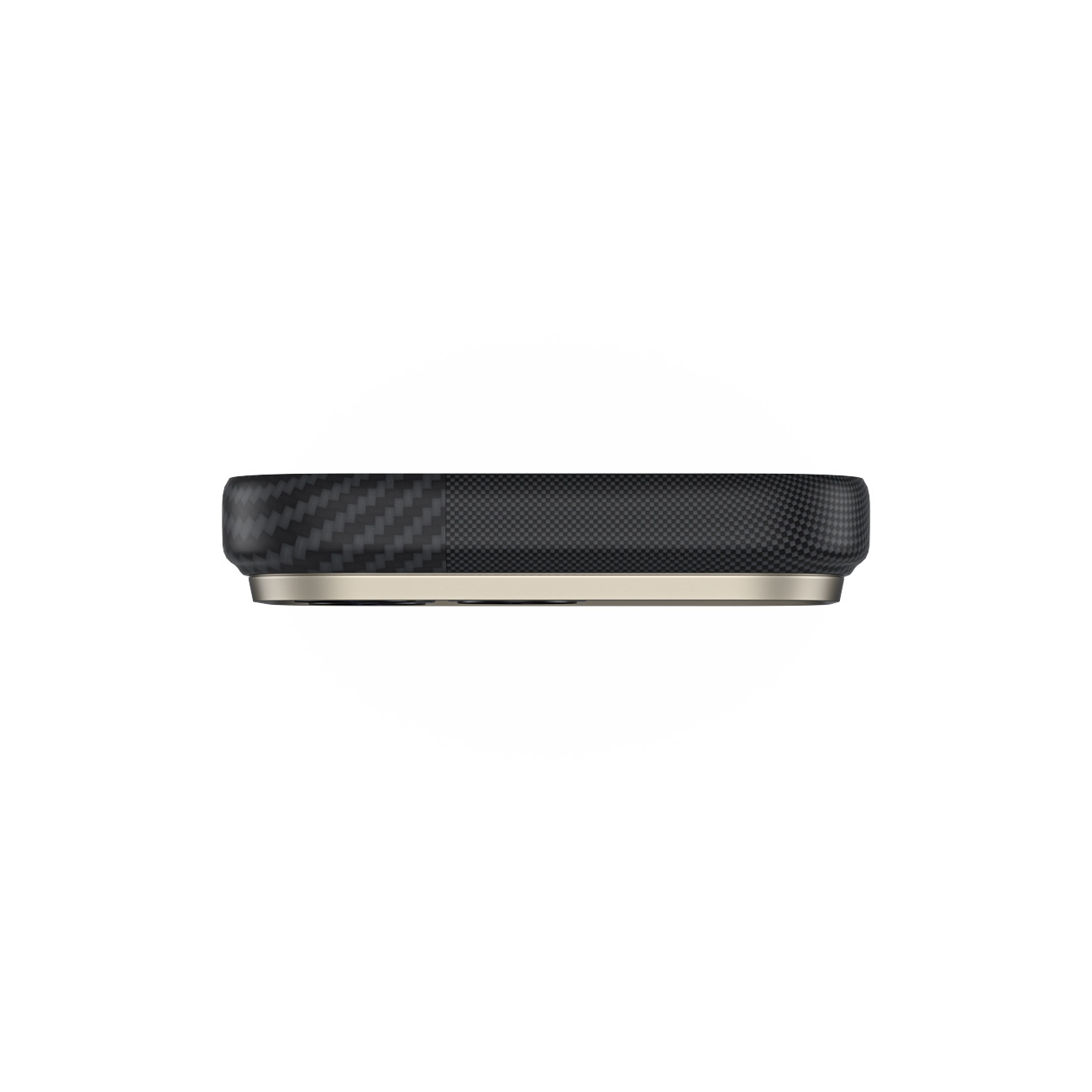 Una funda de fibra de carbono negra con una franja plateada sobre fondo blanco.
