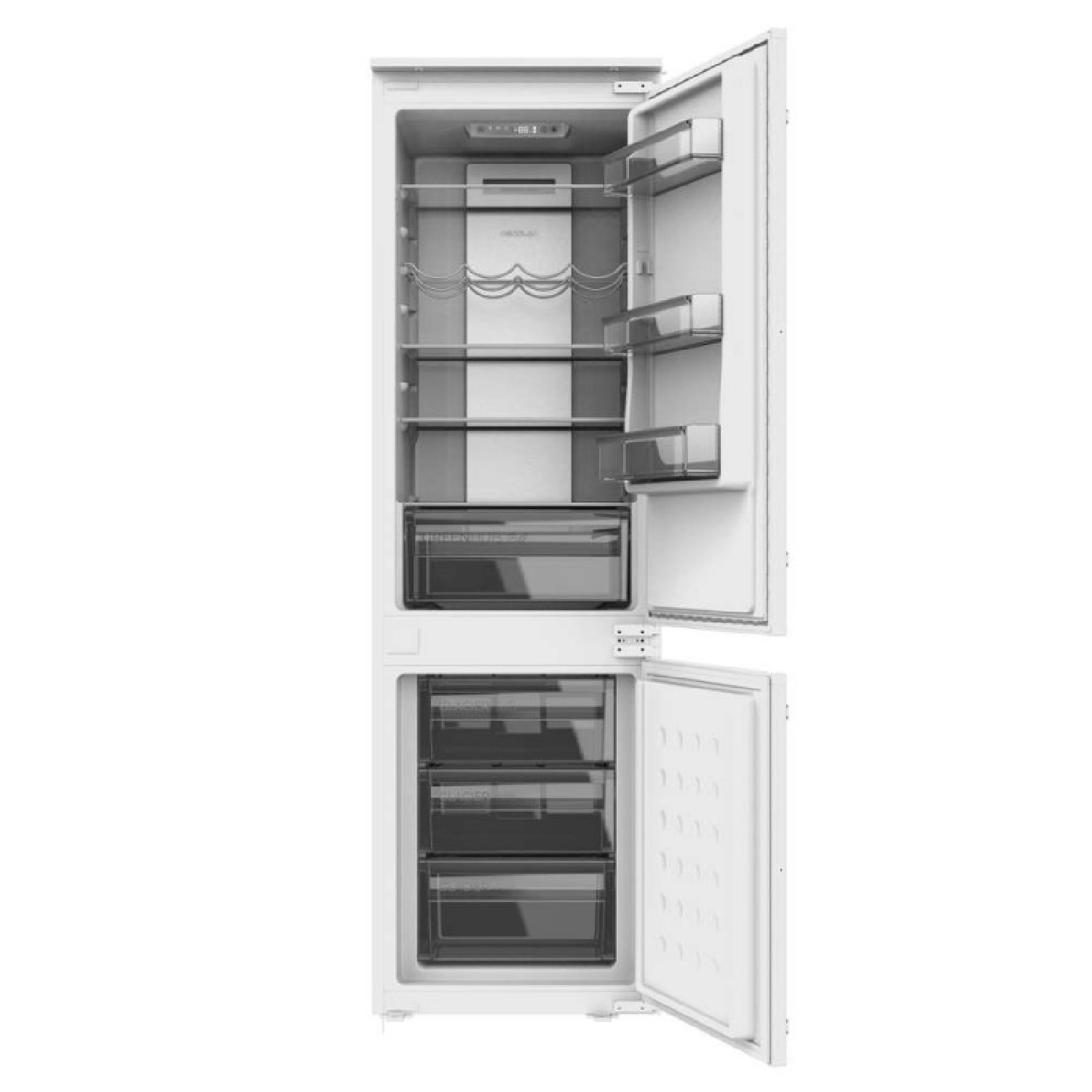 Un refrigerador blanco con la puerta abierta, mostrando estantes y cajones.