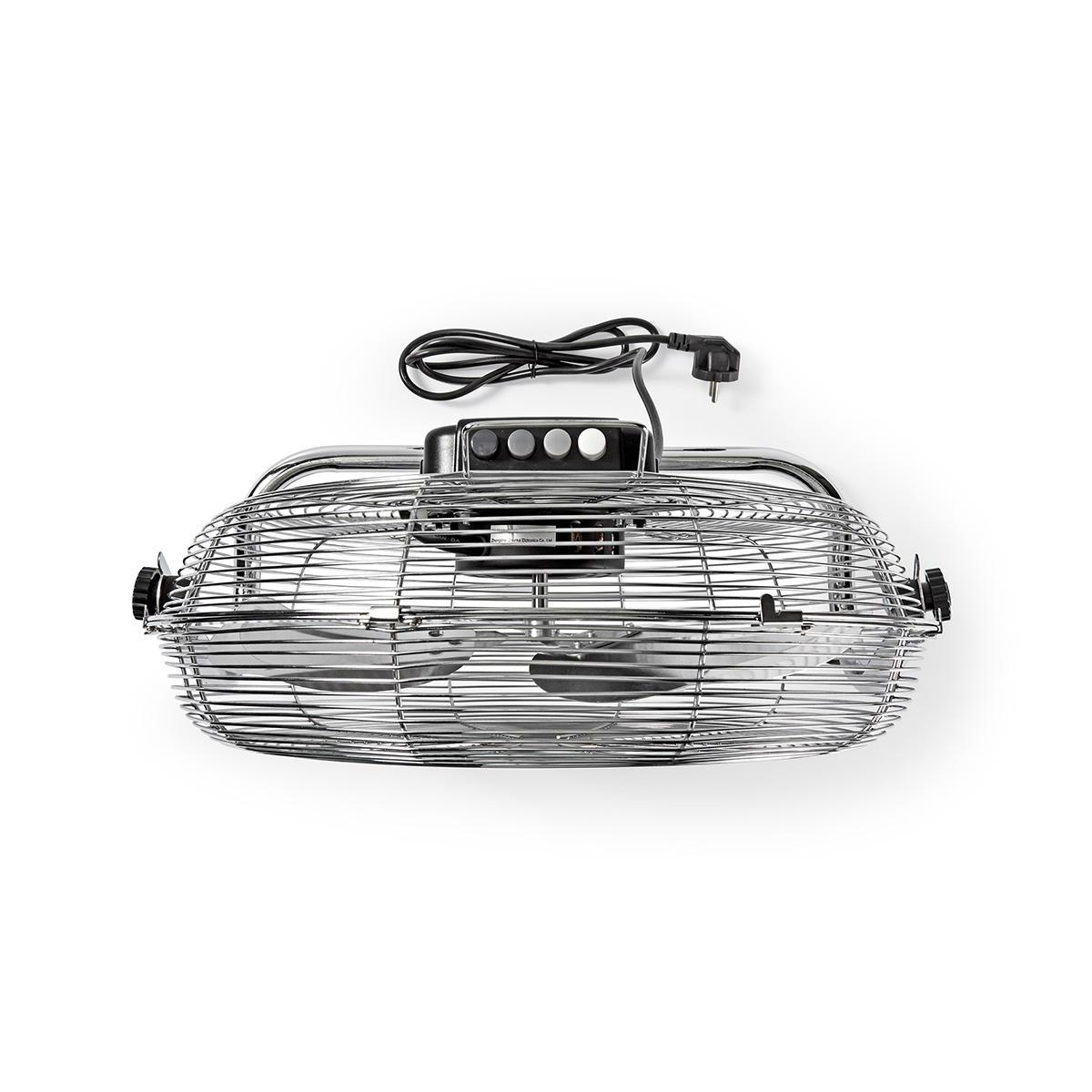 Un ventilatore argentato con manico cromato e cavo nero su sfondo bianco.