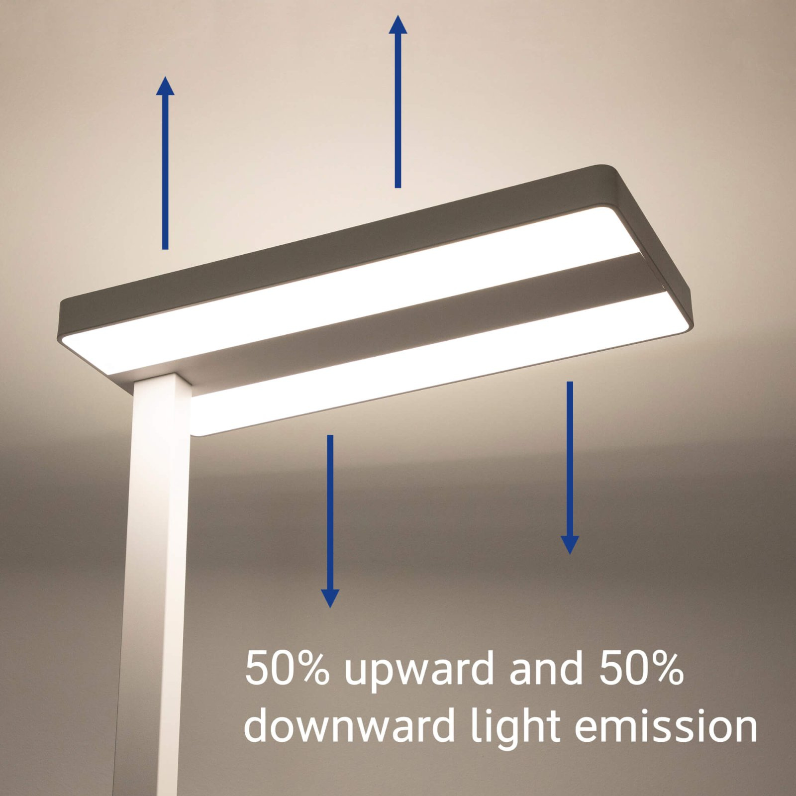 Una lámpara con 50% de emisión de luz hacia arriba y 50% hacia abajo.